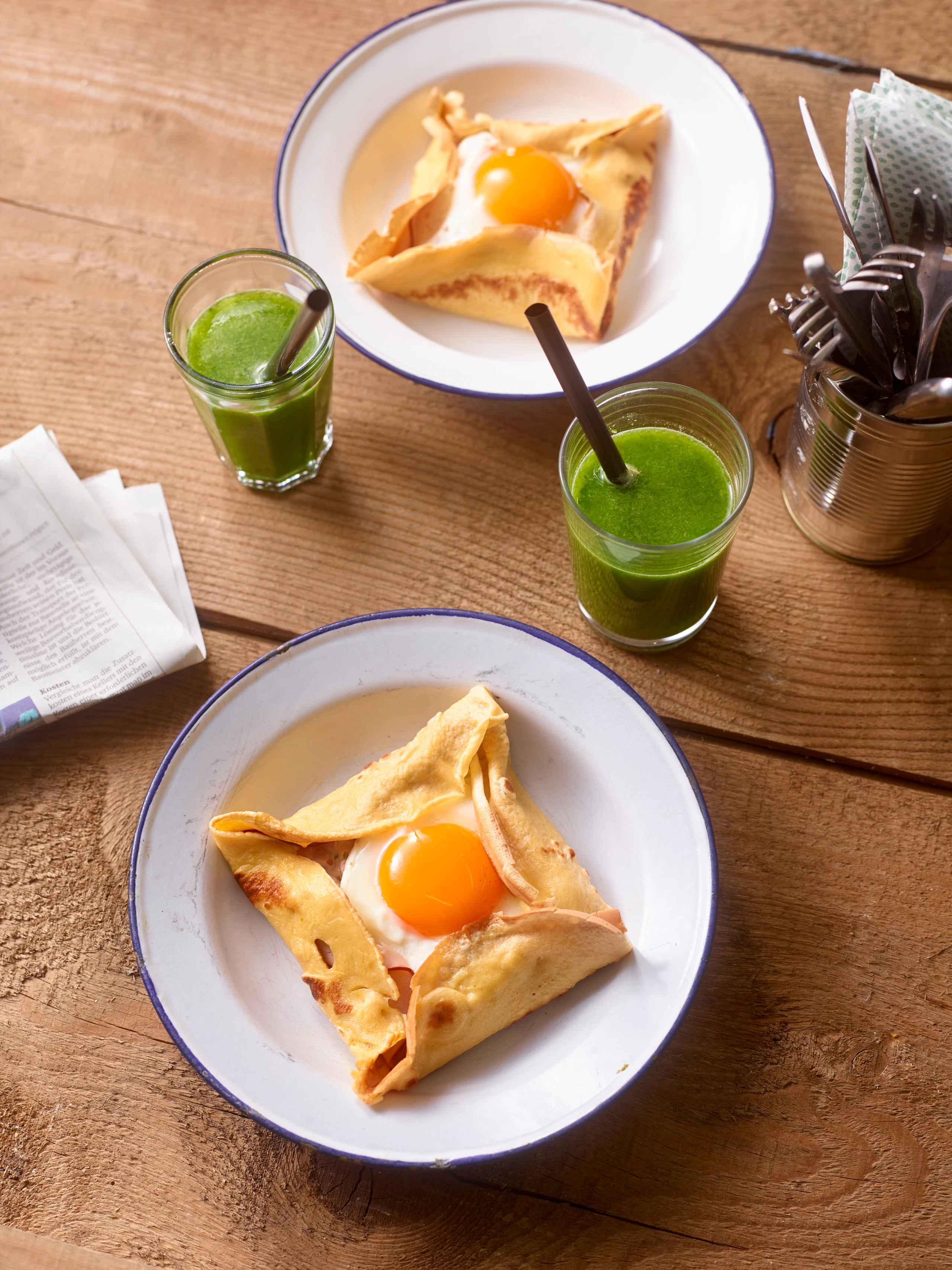 Gefüllte Crêpes mit Speck und Ei