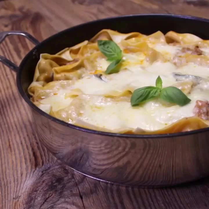 Pfannen-Lasagne mit dreierlei Käse
