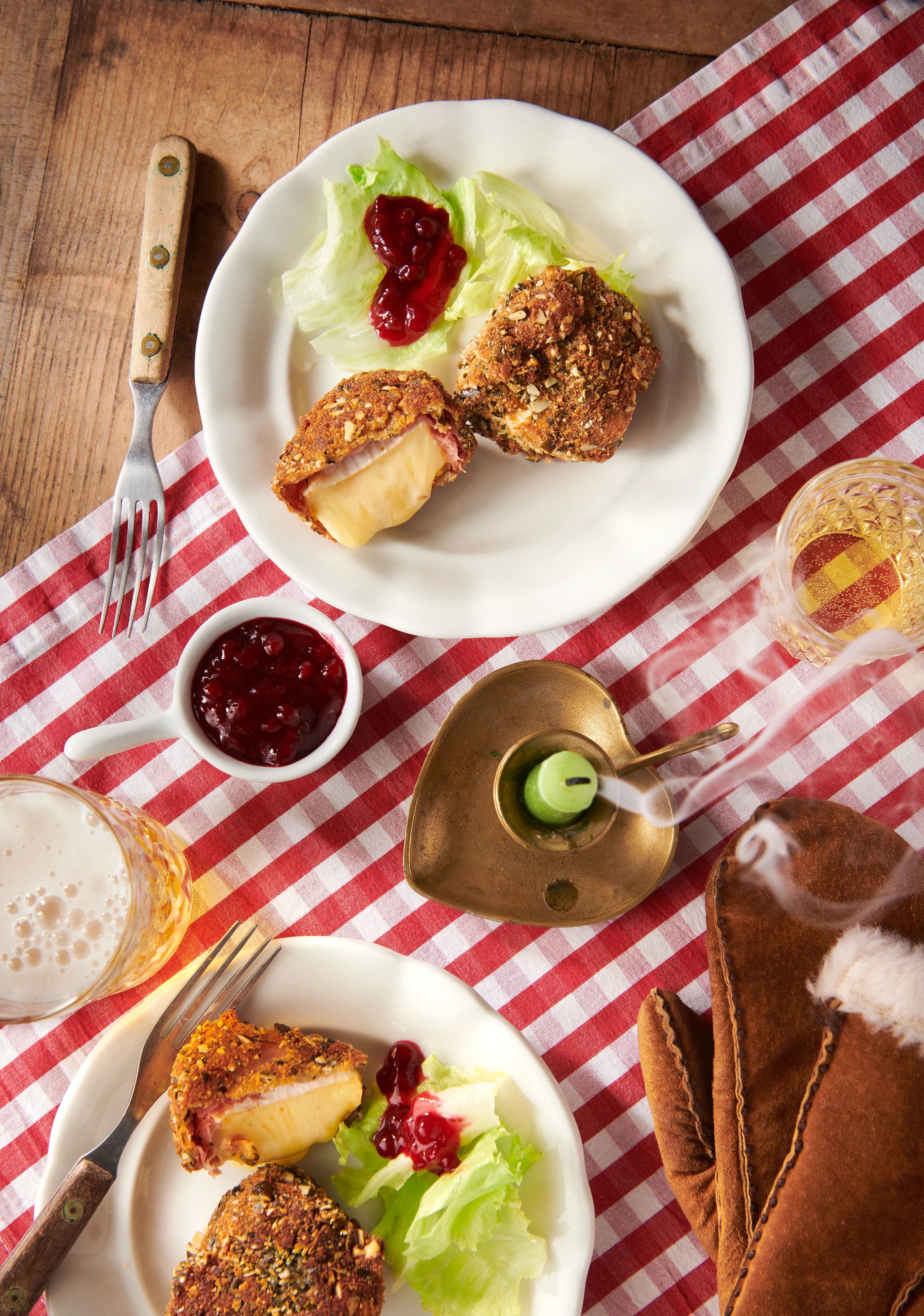 Camembert in Kürbiskernkruste