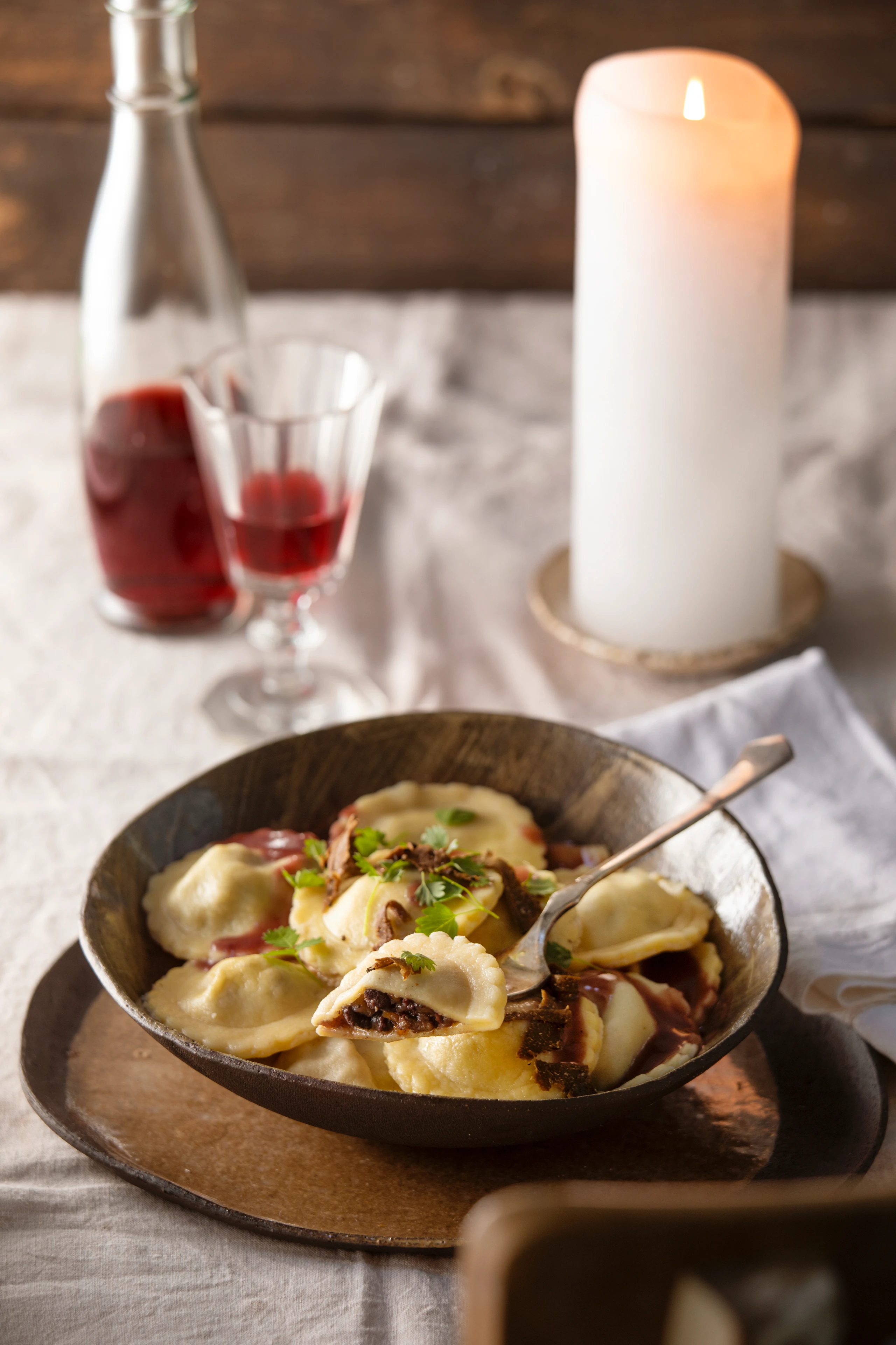Gansltortelli mit Portweinsauce und Trüffel