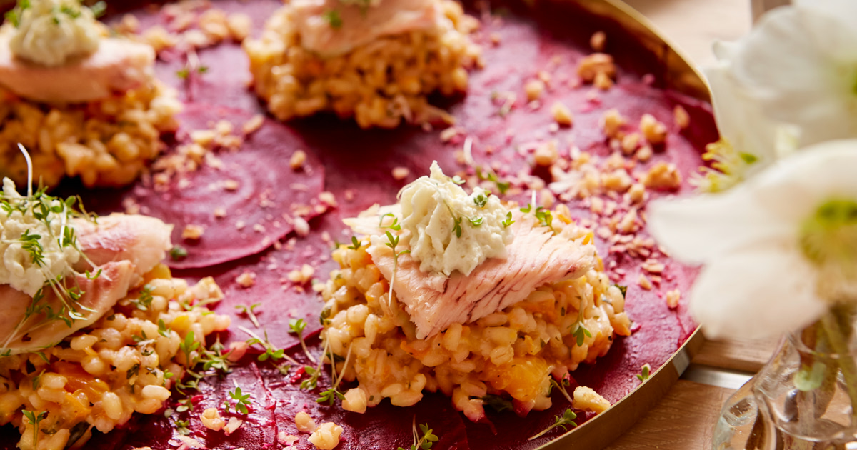 Rollgersten Risotto Rollgersten-Risotto mit Räucherforelle und Rote-Rüben-Carpaccio • Rezept