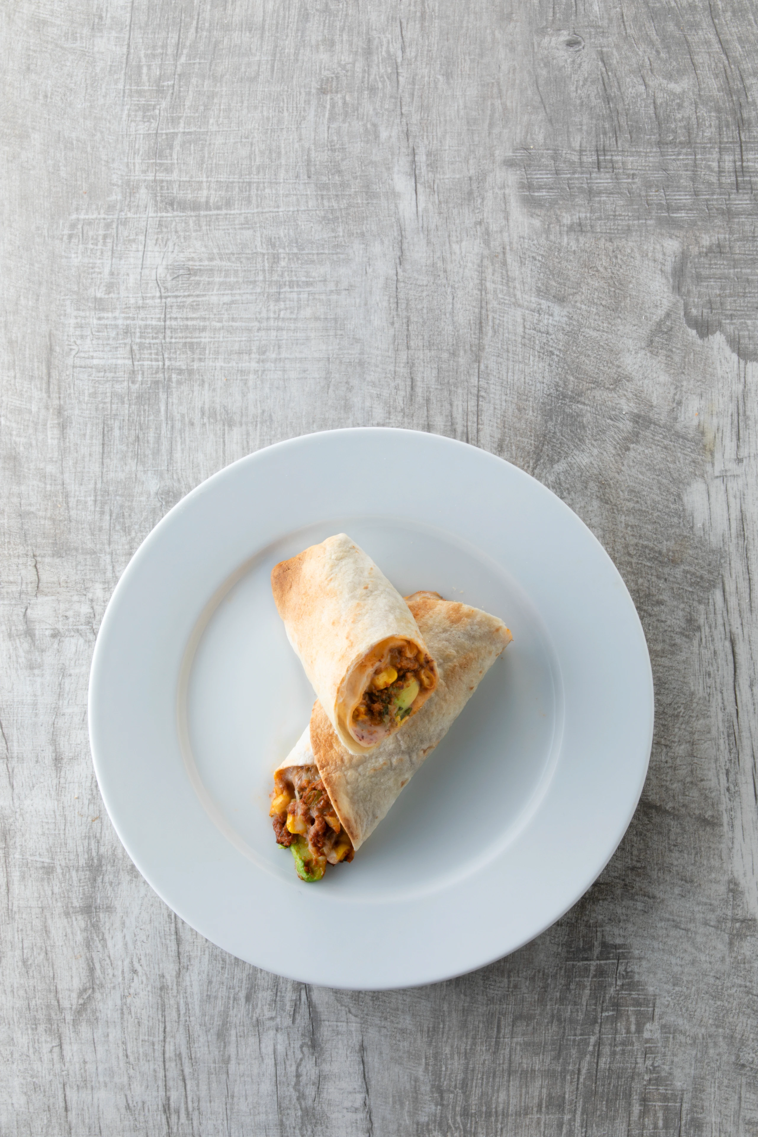 Tortillas mit Bolognese und Bohnencreme