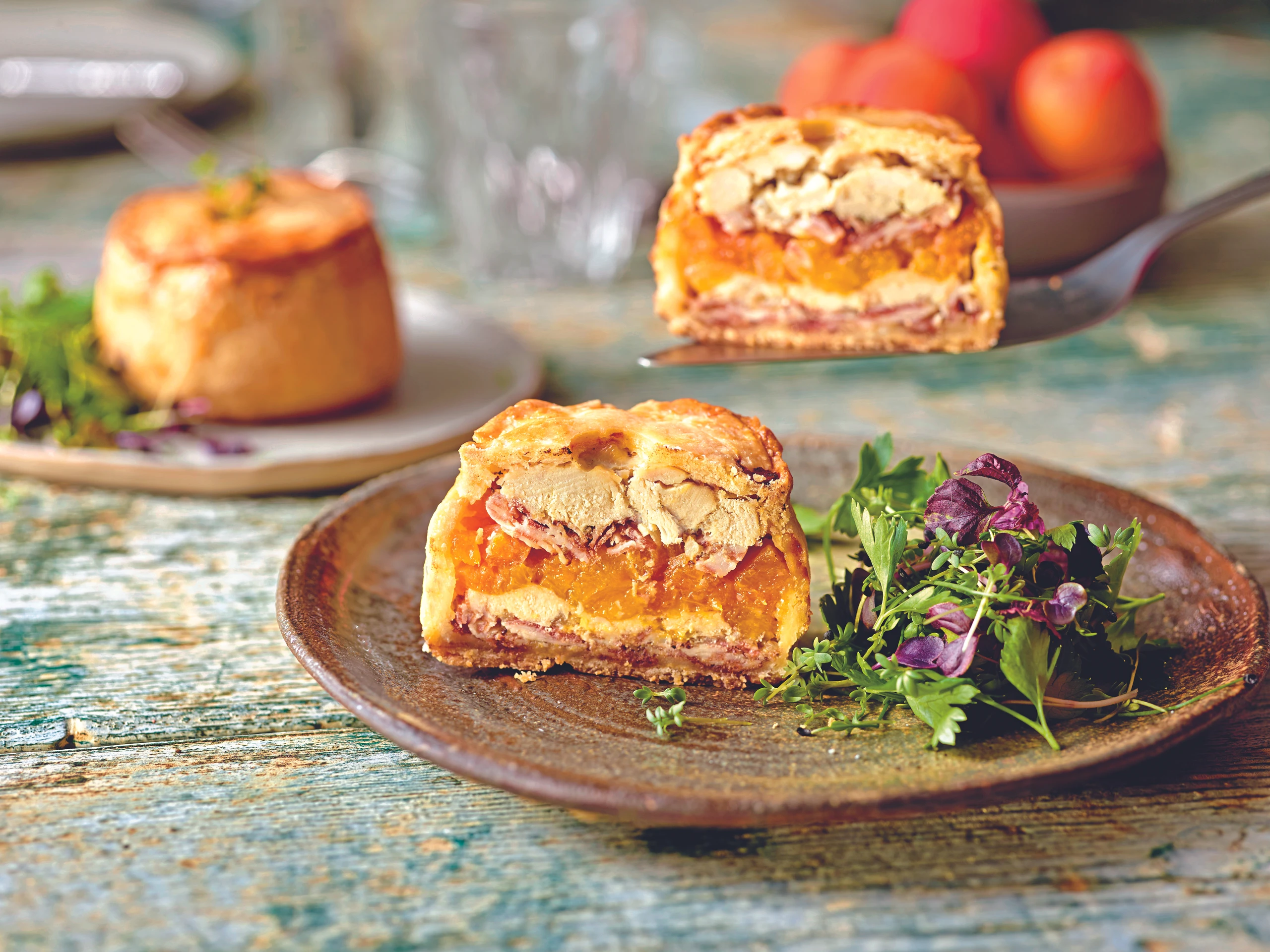 Pies mit Huhn und Marille