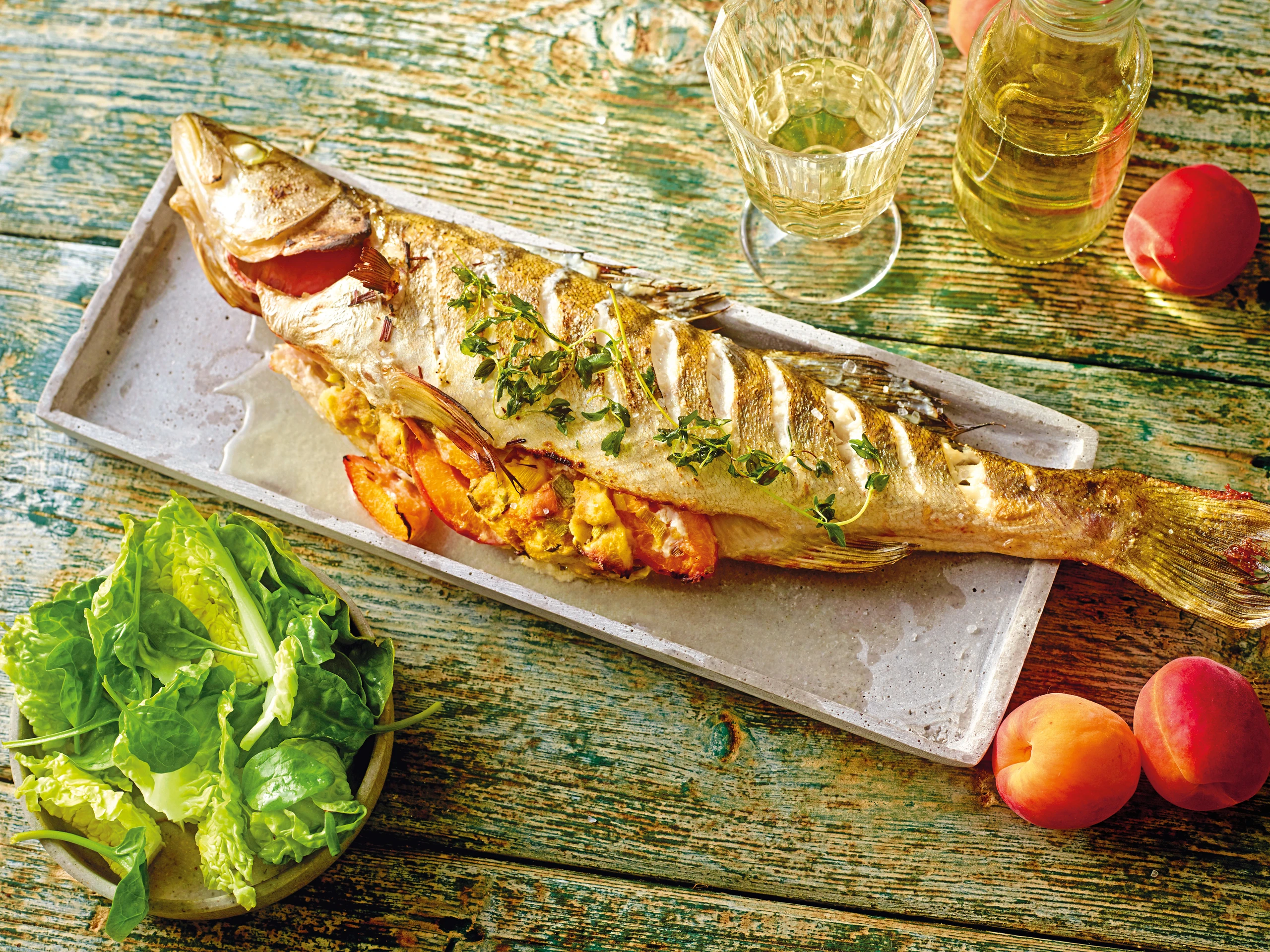 Zander mit Marillen-Lauchfülle