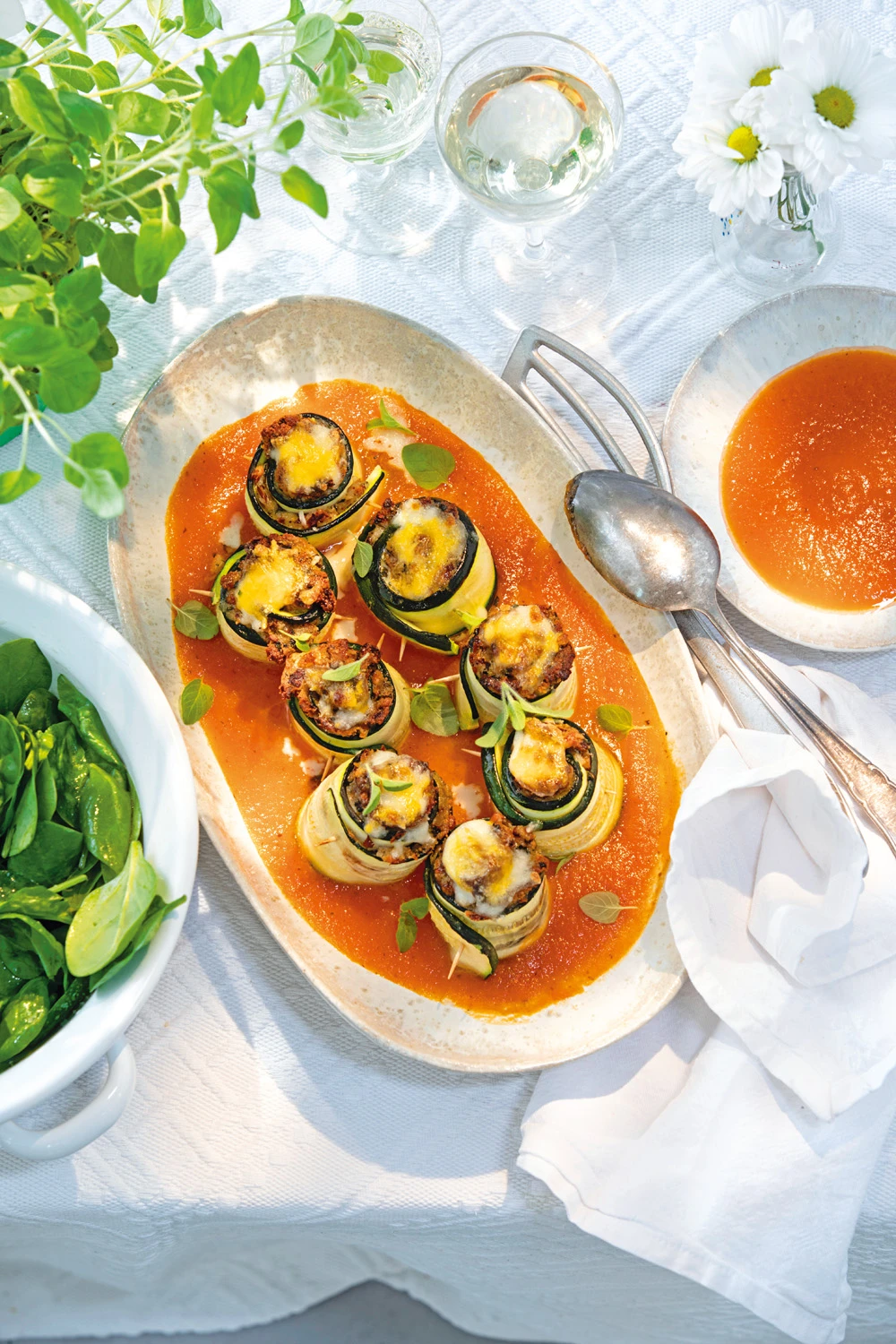 Zucchini-Röllchen mit Schwammerlfülle