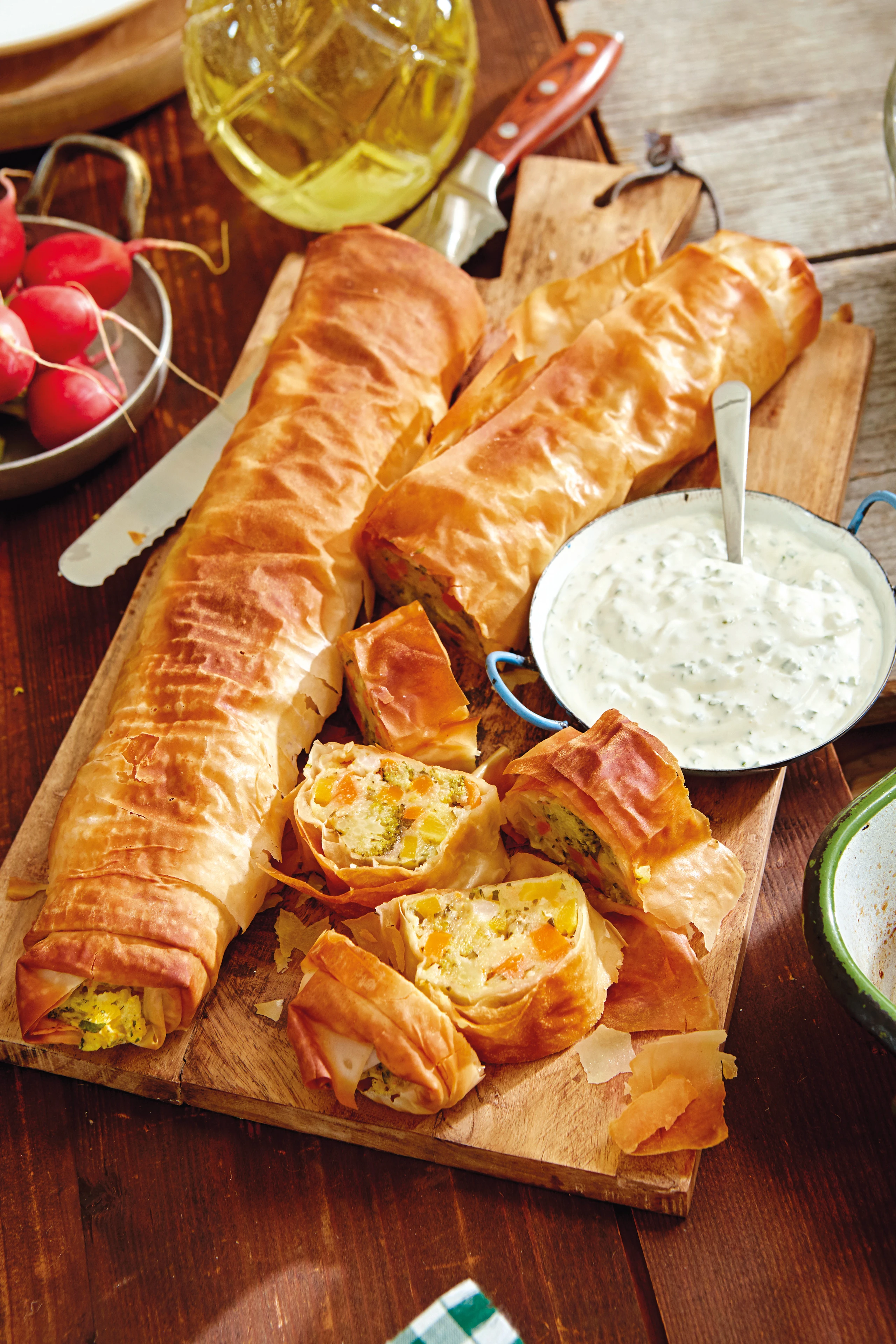 Gemüsestrudel mit Schnittlauchsauce