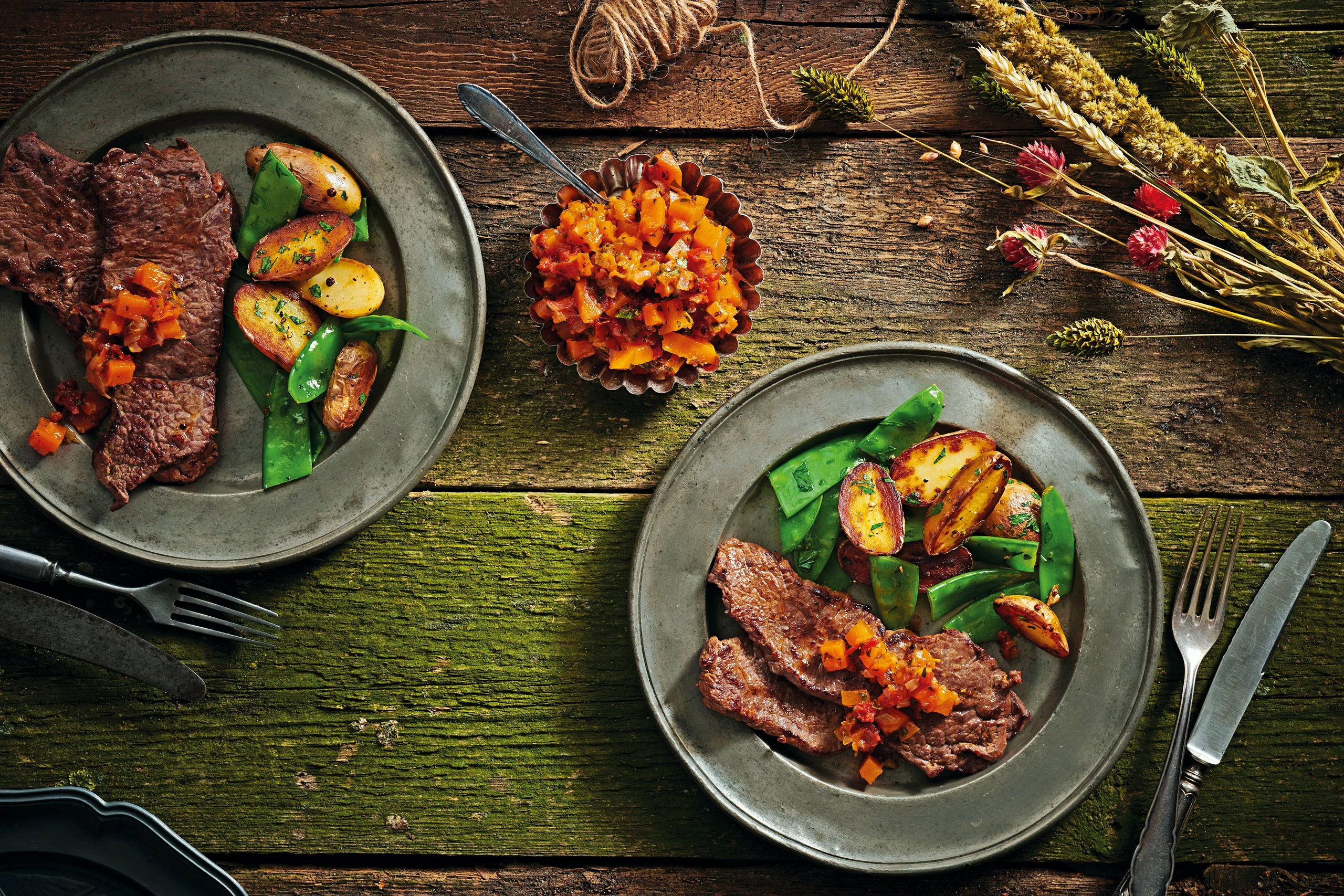 Mini-Rostbraten mit Kürbis-Chutney und Braterdäpfeln