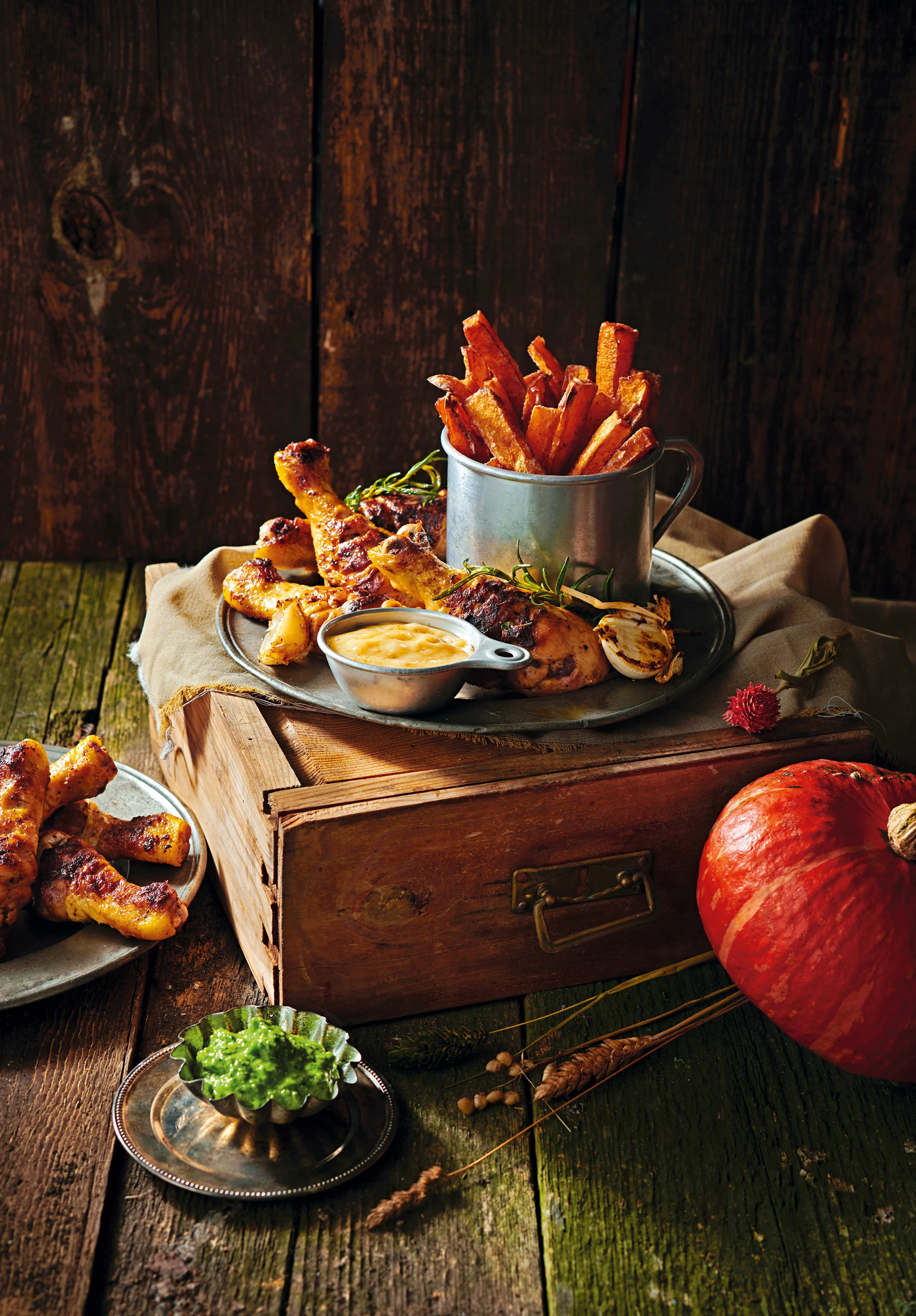 Hühnerkeulen mit Kürbispommes