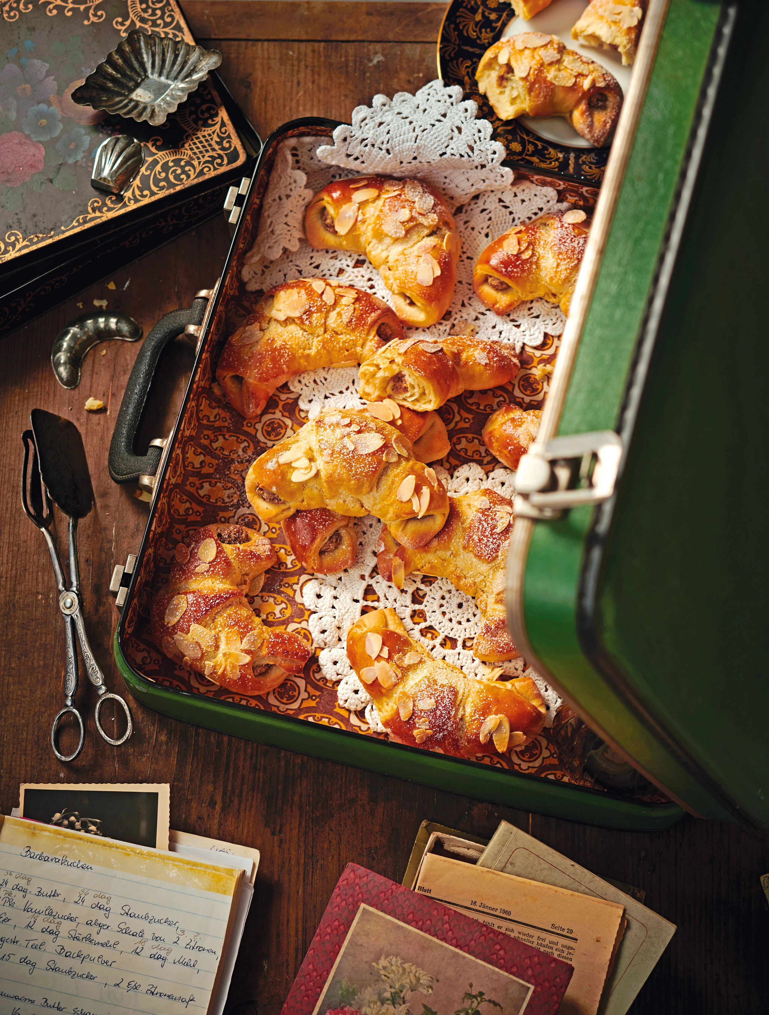 Dinkelkipferl mit Maronifülle