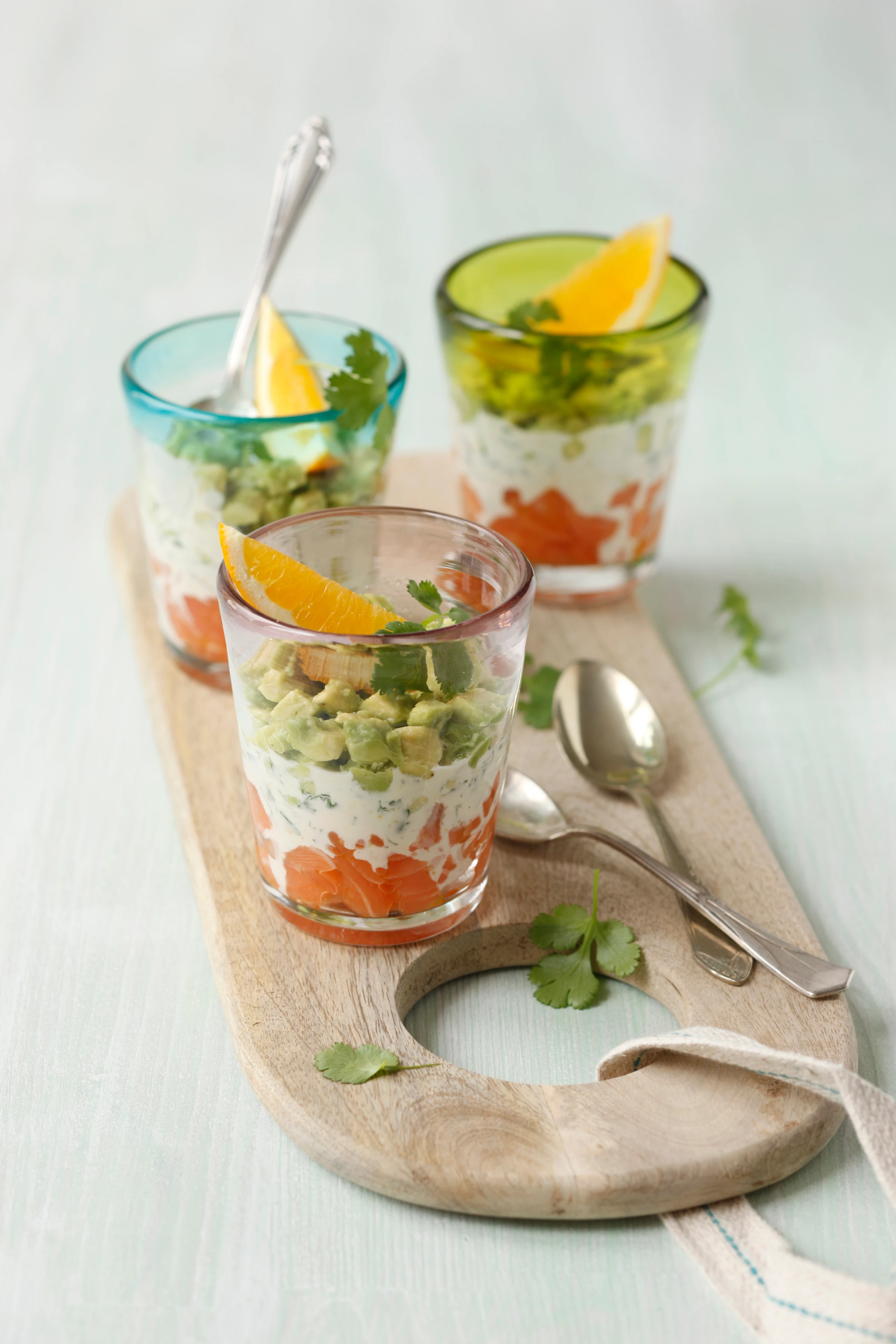 Lachstatar mit Avocado und Orangencreme