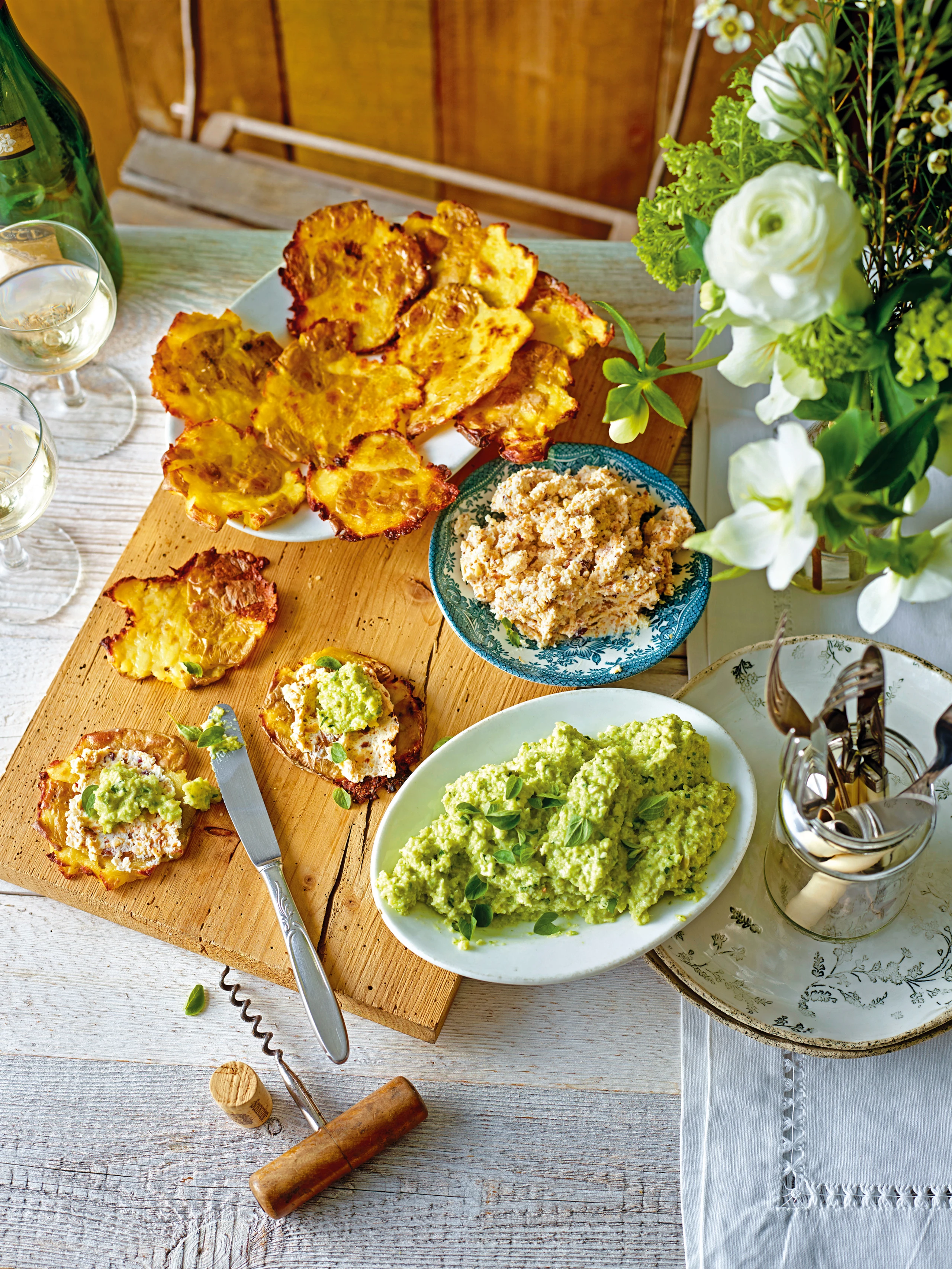 Erdäpfelrösti mit Spargelpesto und Ricotta-Parmesancreme