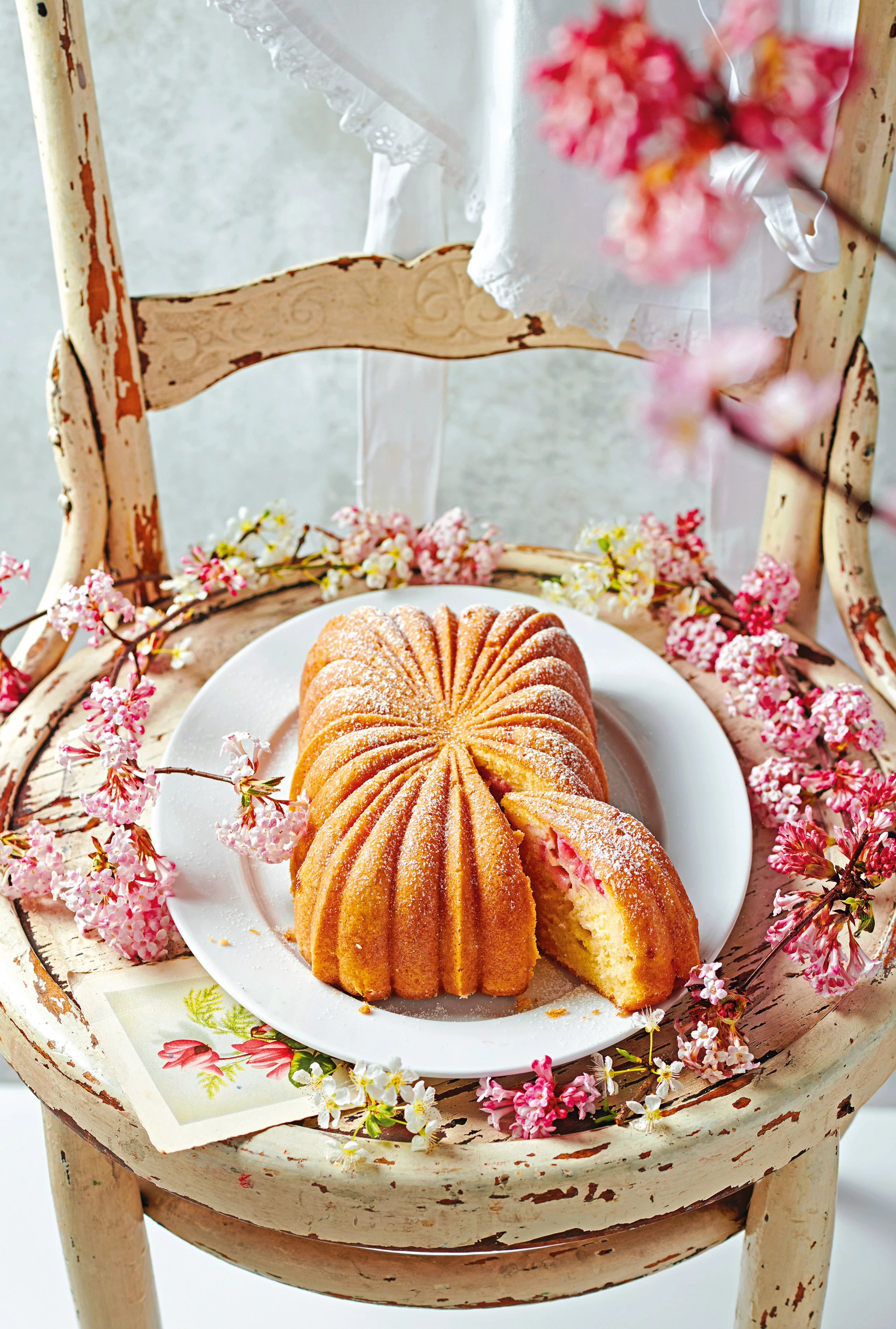 Sandkuchen mit Rhabarber