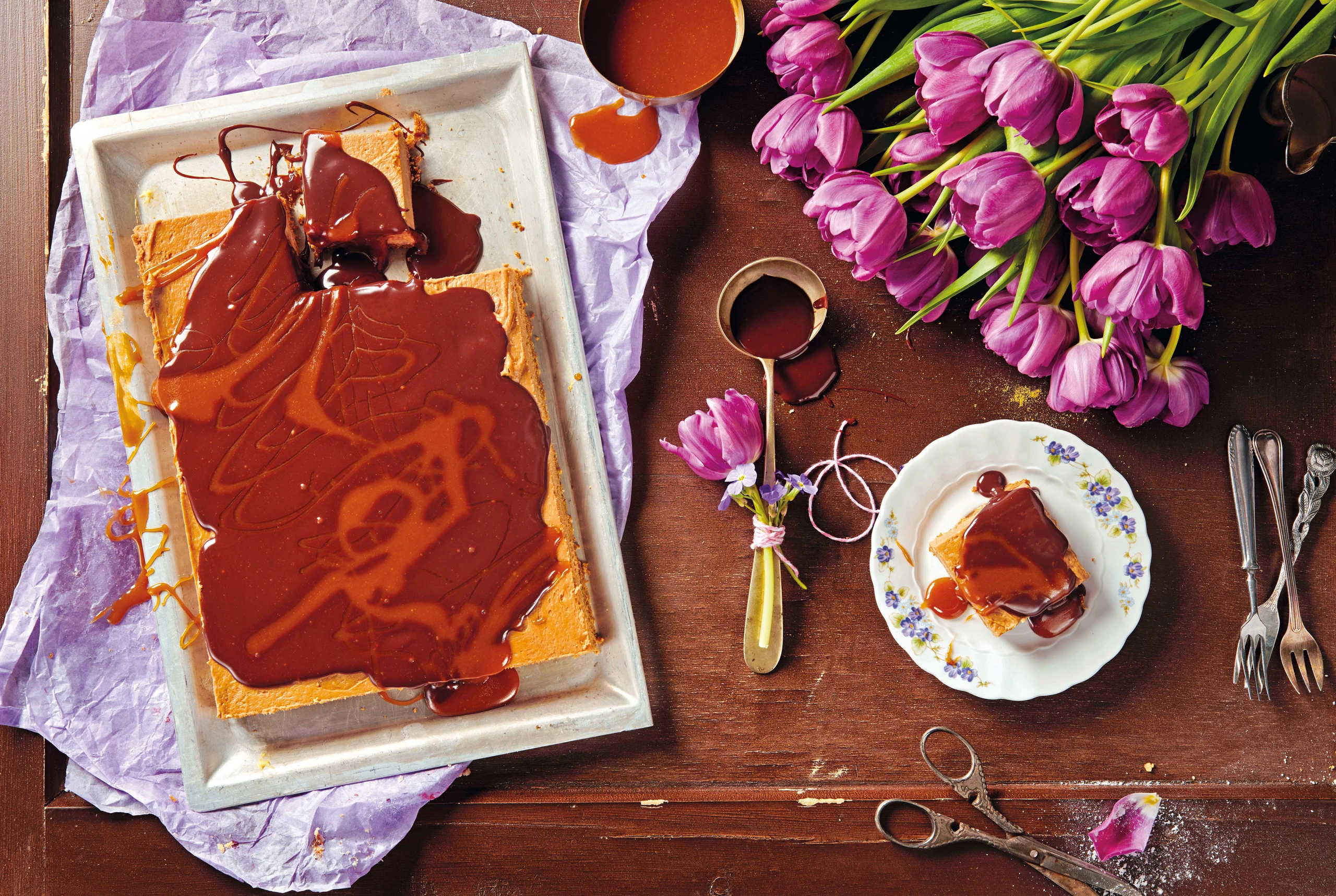 Double Chocolate Cookie Crunch Cake