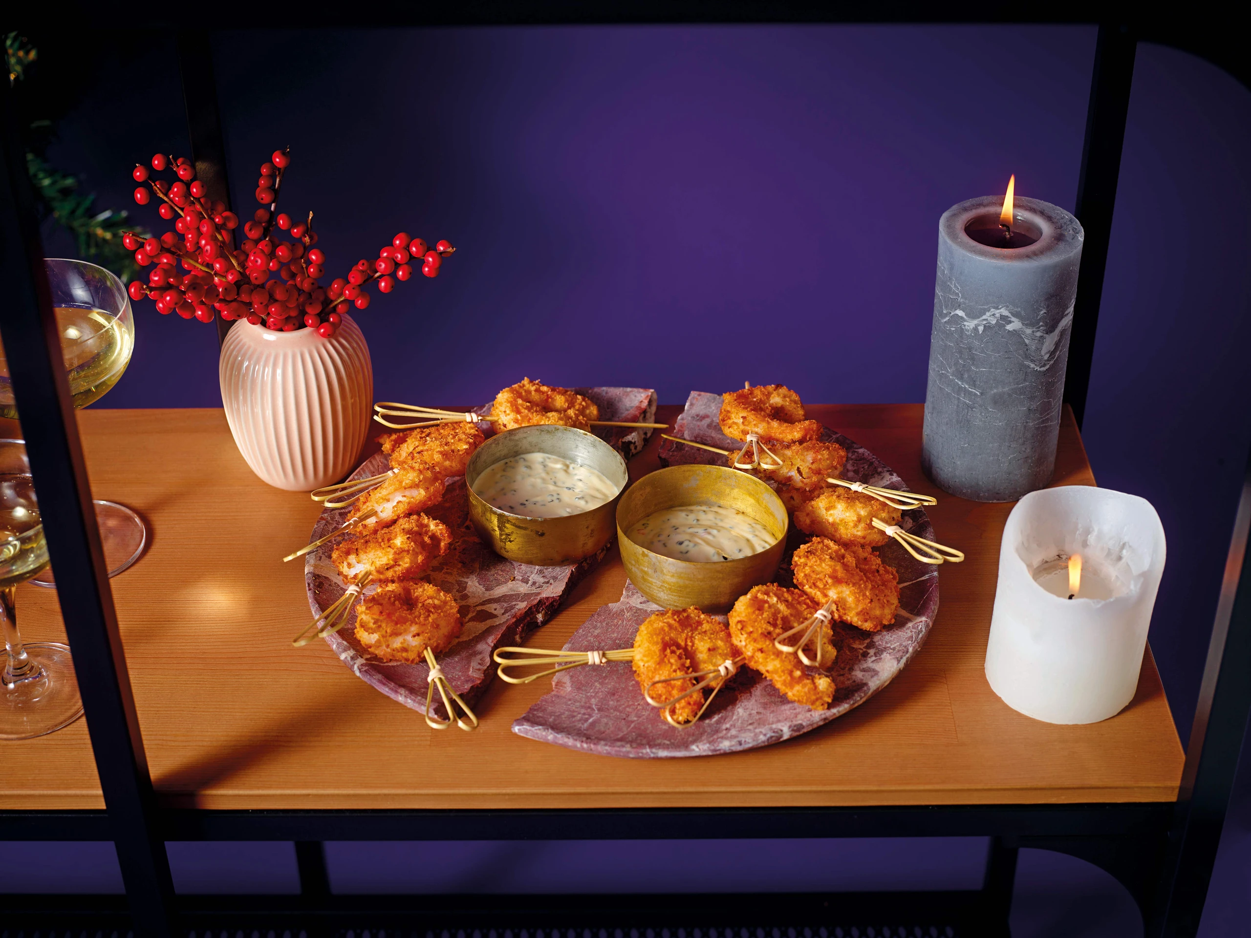 Riesengarnelen mit Pankokruste und Chili-Miso-Mayo