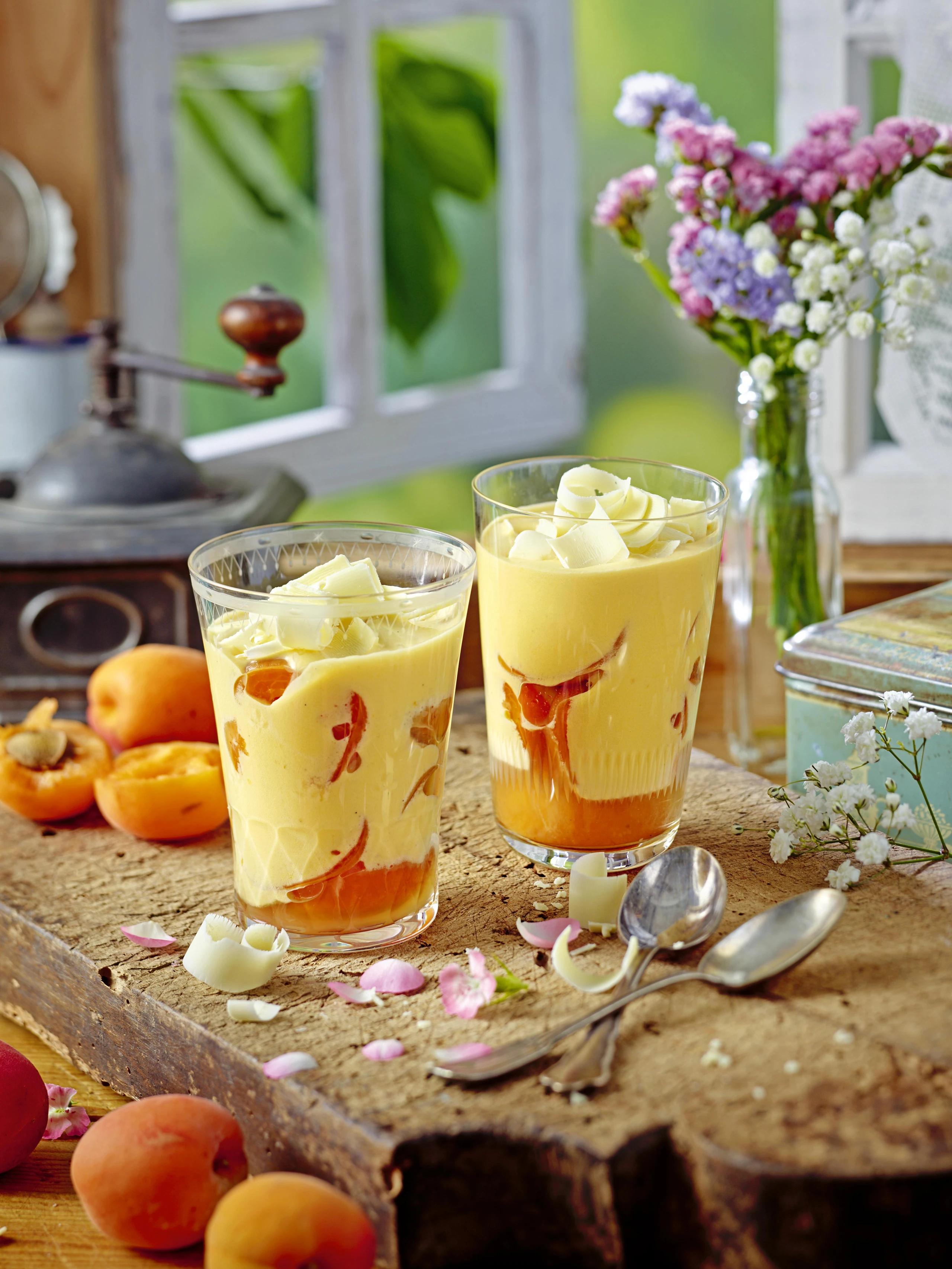 Marillenkompott mit Zabaglione