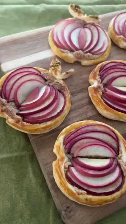 Apfel-Blätterteig-Tartelettes