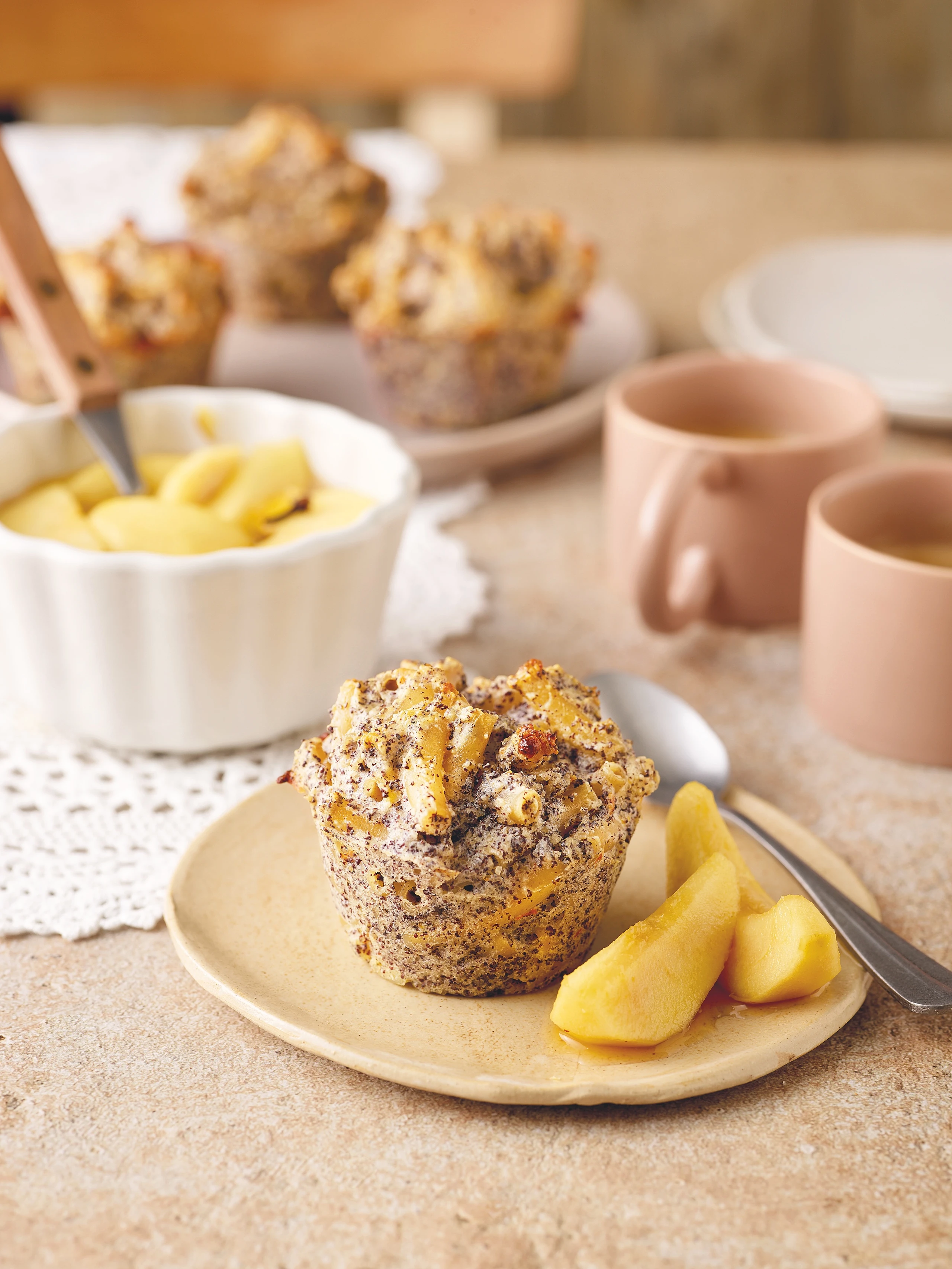 Nudelmohnmuffins mit Apfelkompott