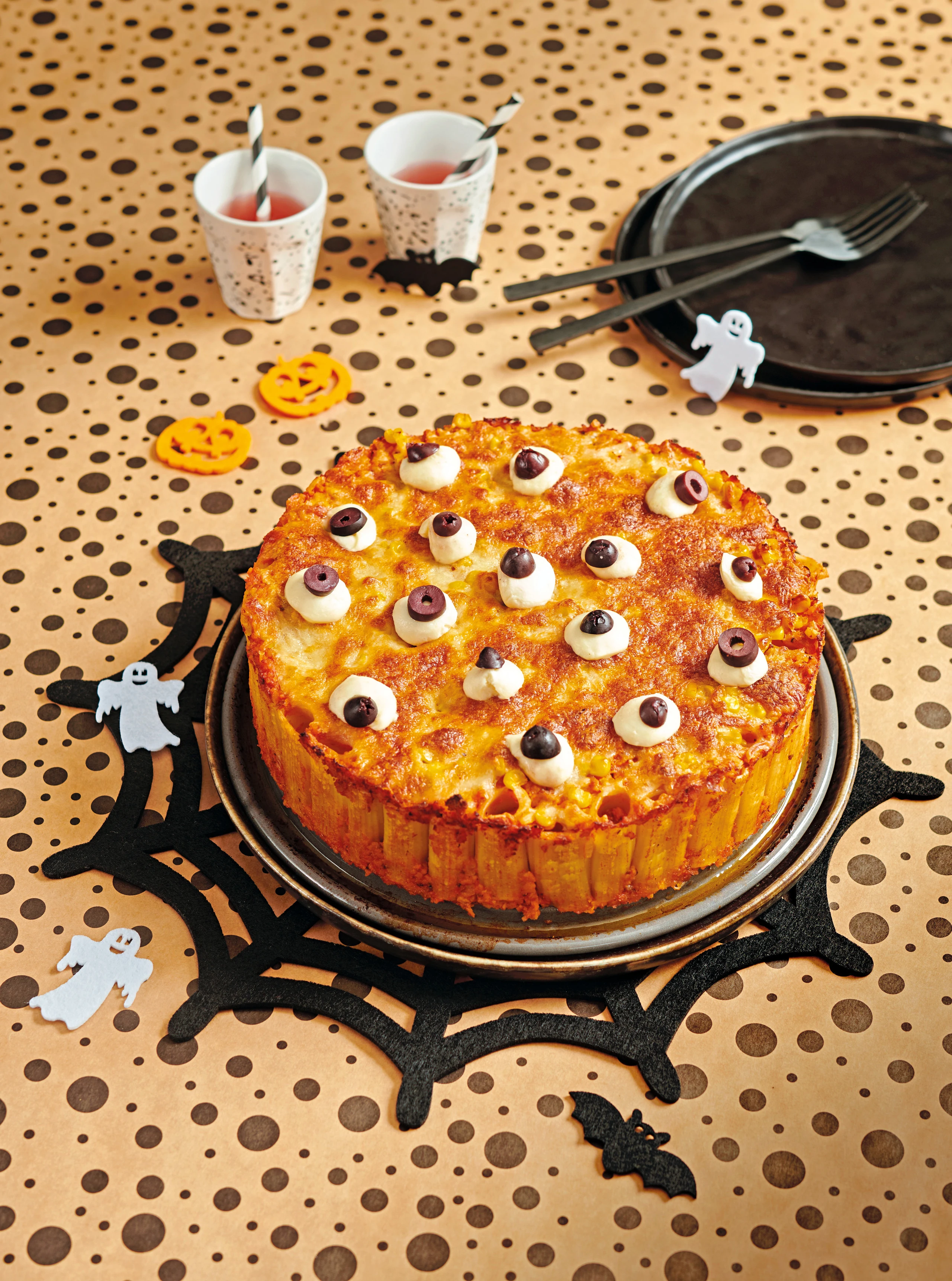 Vegetarischer Halloween-Pasta-Auflauf