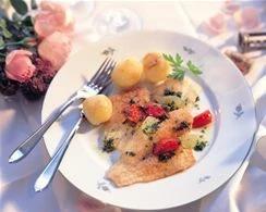 Schollenfilets "Müllnerin" mit Buttererdäpfel