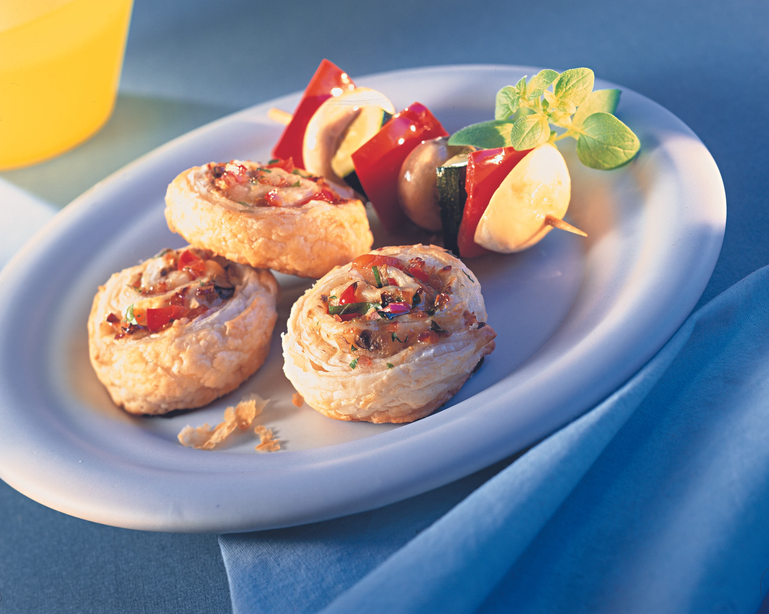 Zum Reinbeißen: pikante Teigschnecken