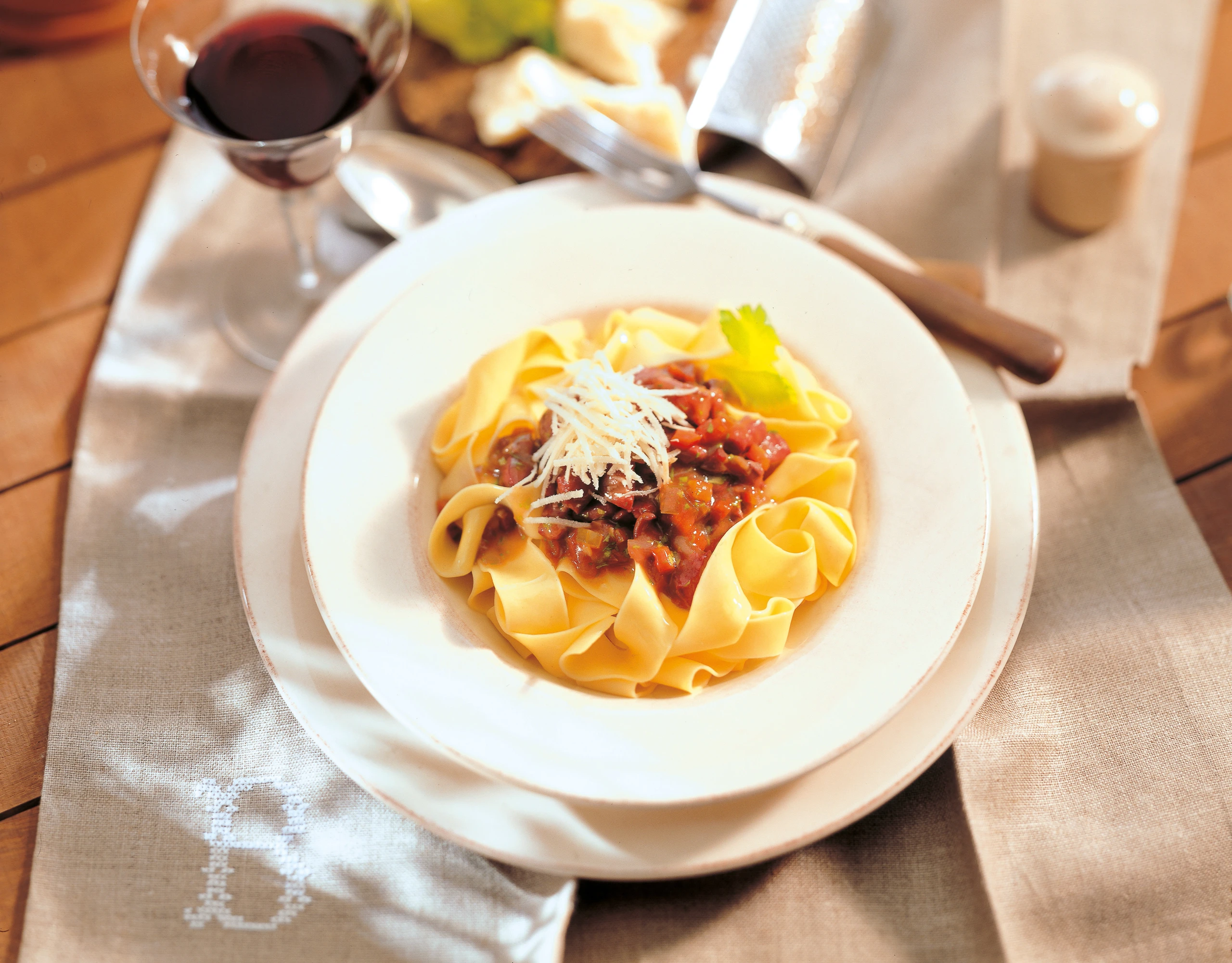 Bandnudeln mit Hasenragout