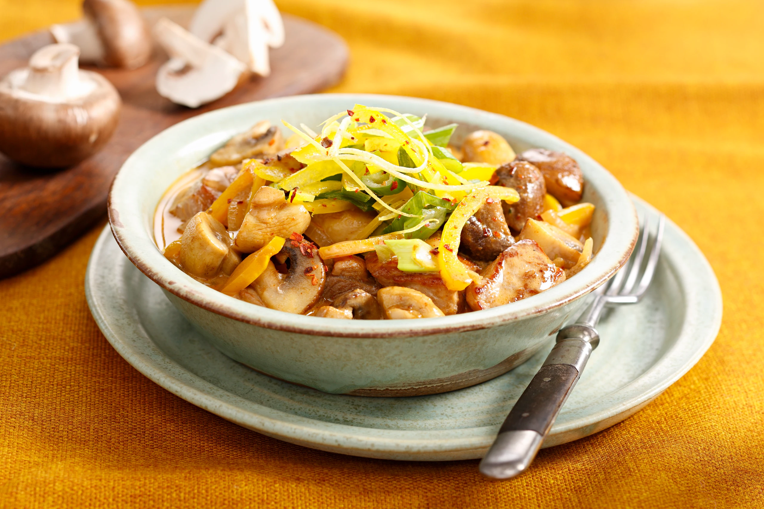 Schweinsragout mit Pilzen