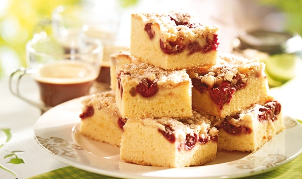 Kirschkuchen mit Honigstreusel • Rezept