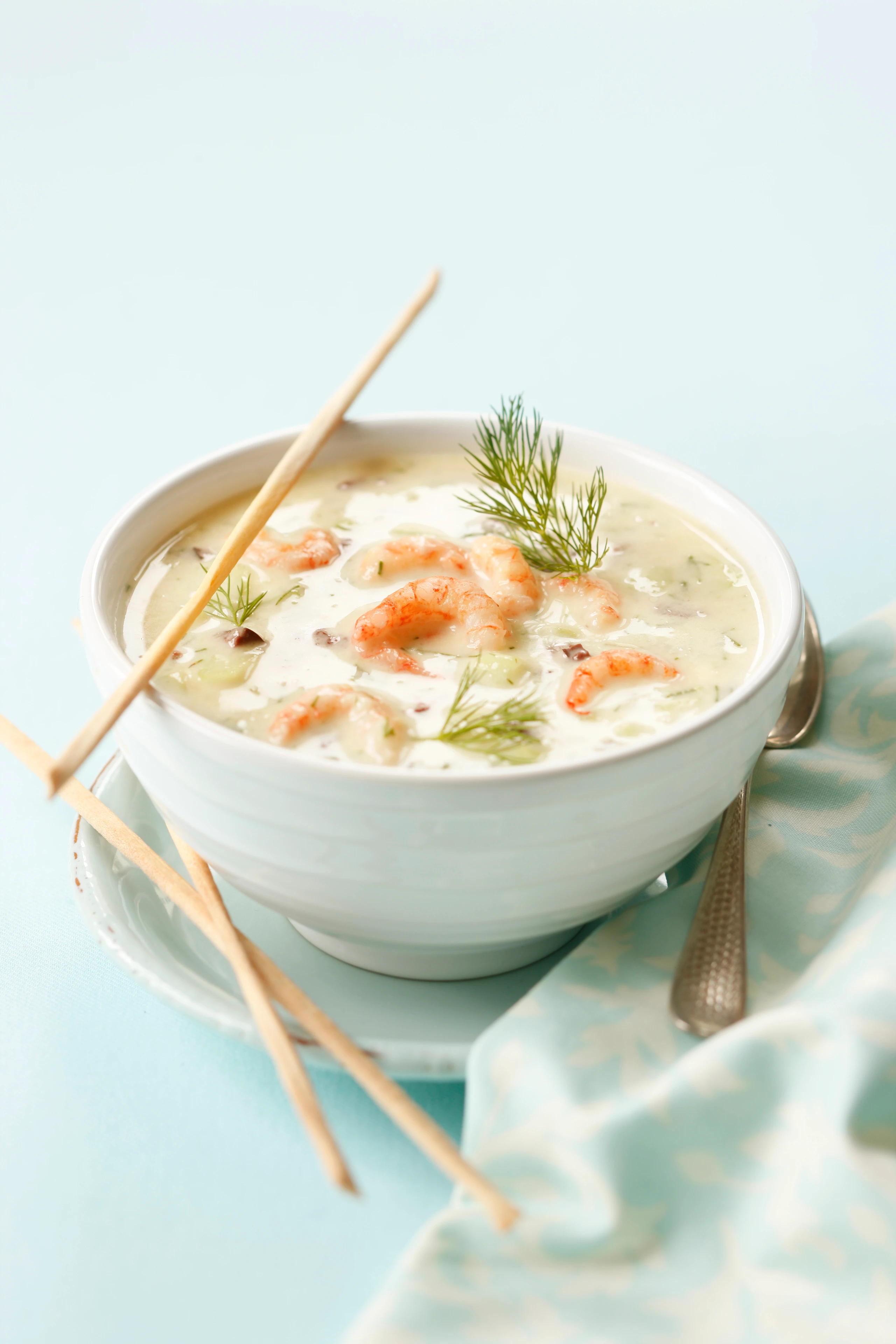 Gurkensuppe mit Shrimps