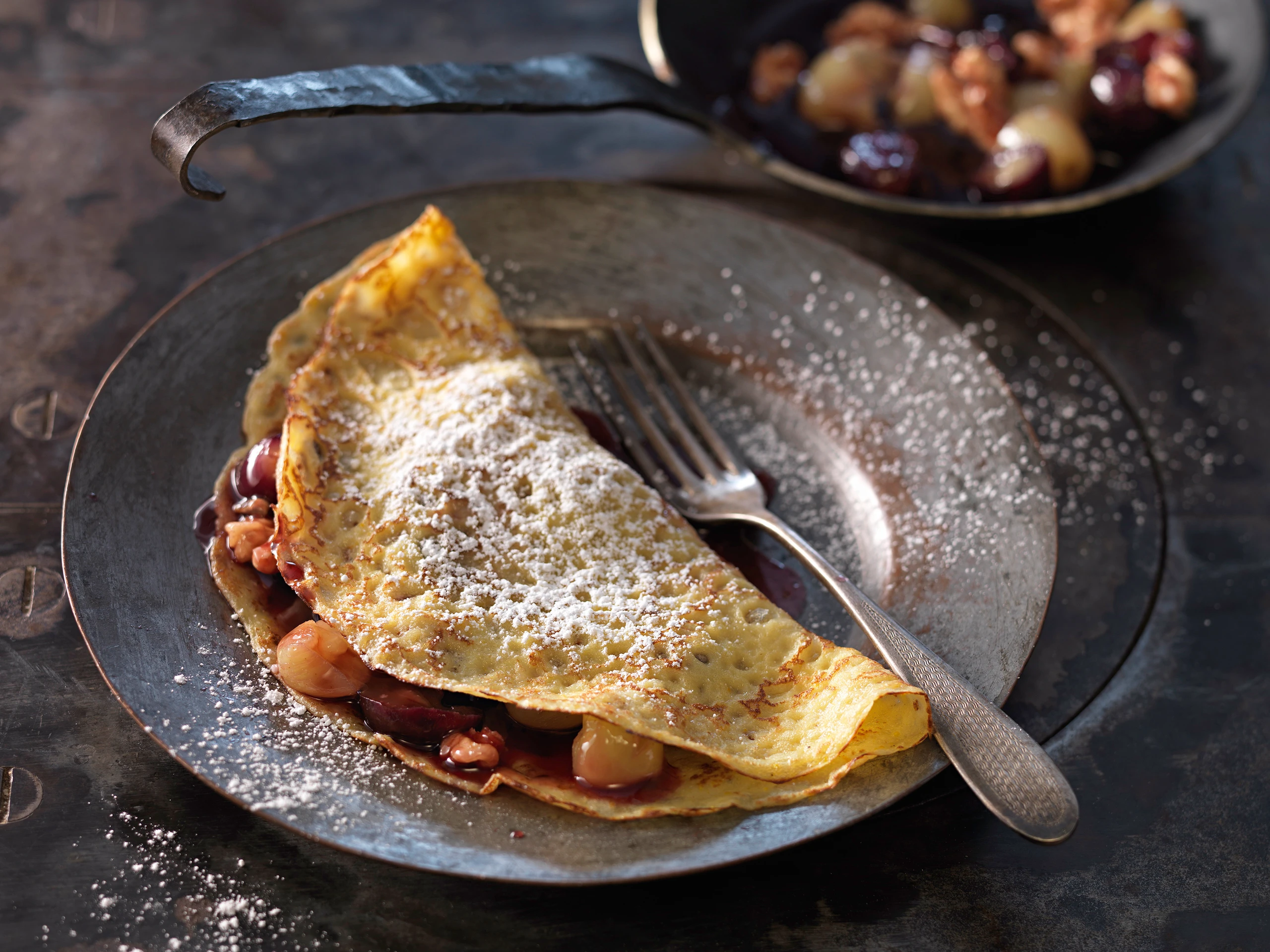 Crêpes mit Trauben-Nussfülle