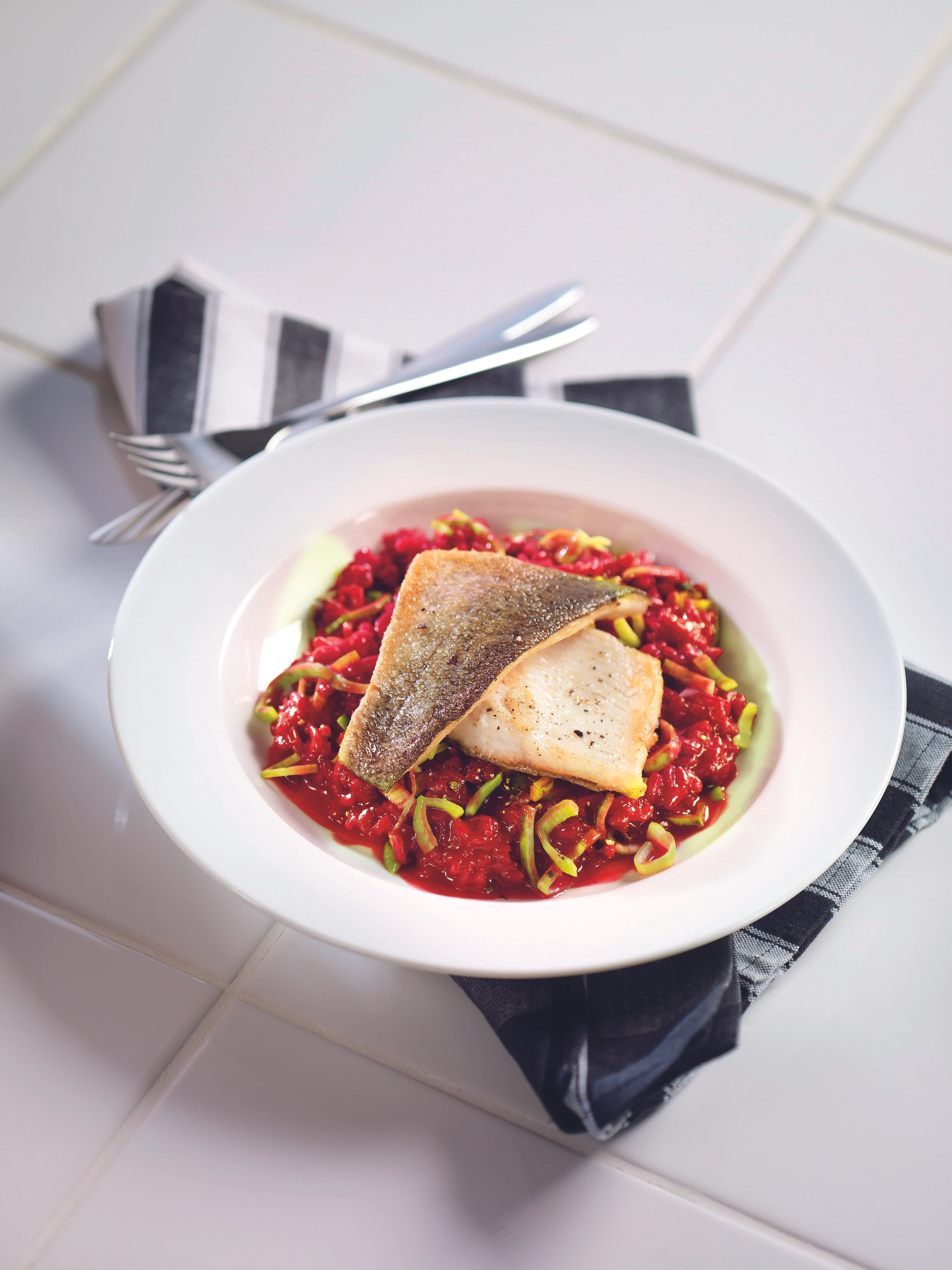 Risotto mit Roten Rüben und gebratenen Forellenfilets
