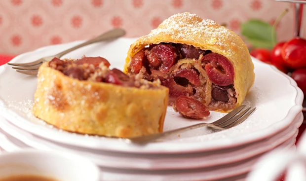 Kirschen-Strudel