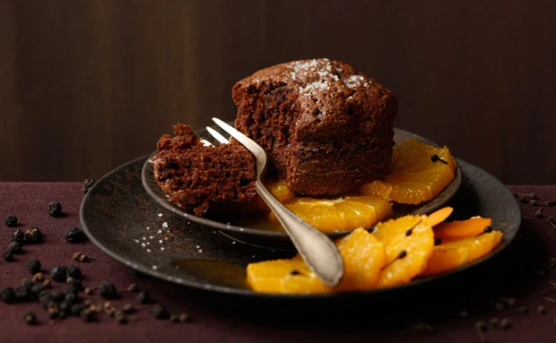 Schoko-Pfeffer-Kuchen mit Orangen-Pfeffer-Punsch