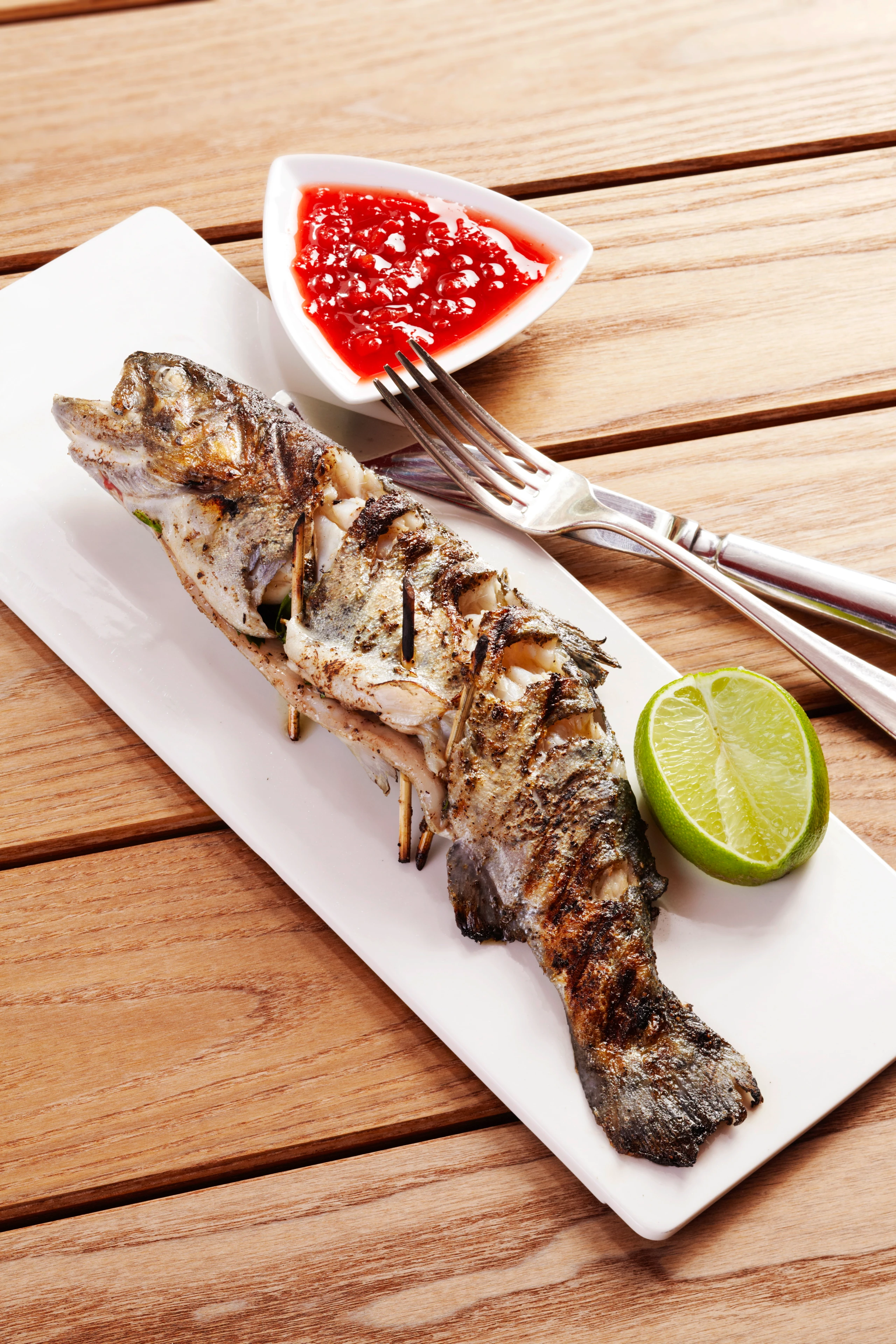 Forelle mit Jerk-Gewürzmischung und Chiligelee