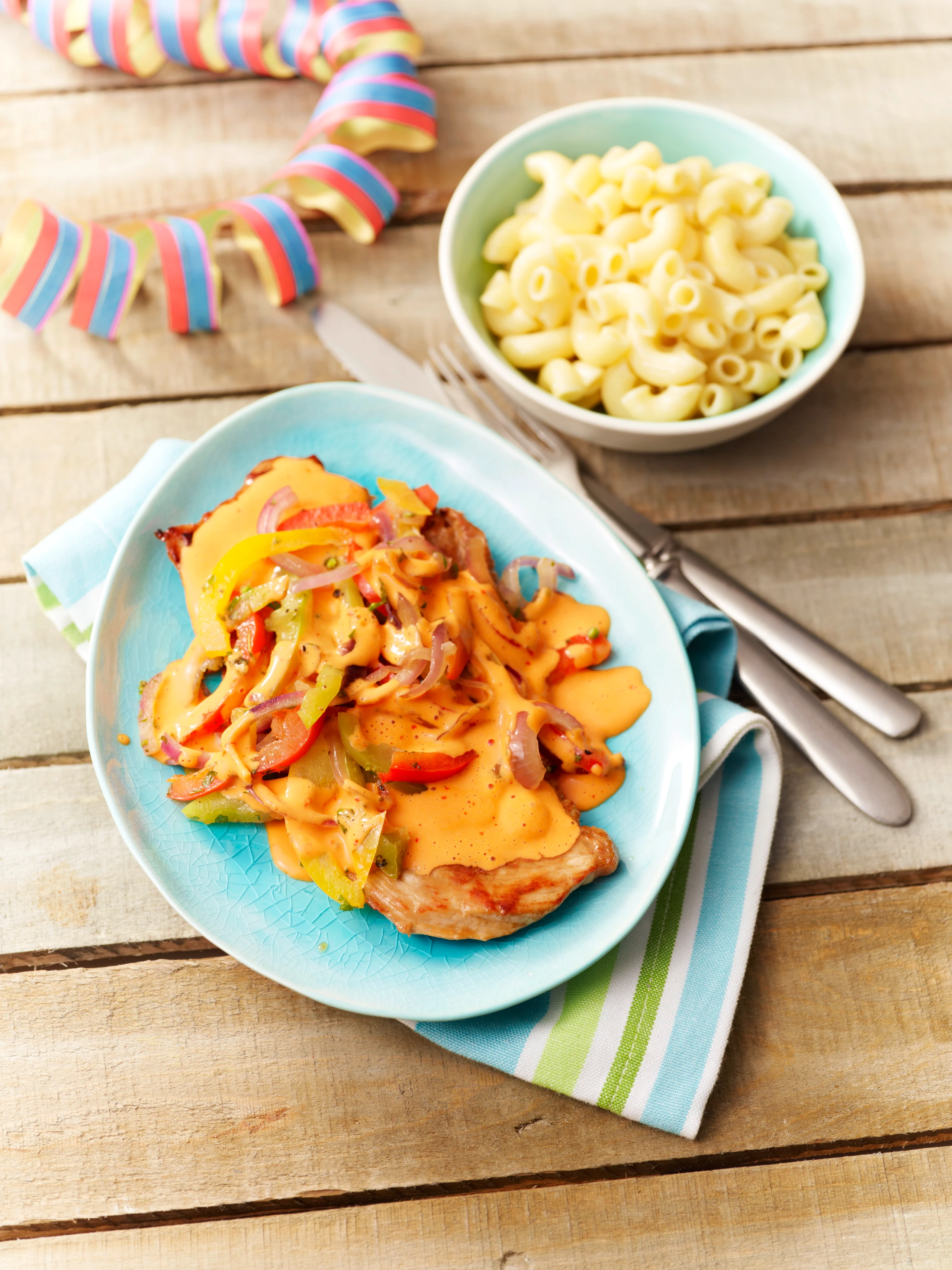 Paprika-Rahmschnitzel mit Majoran