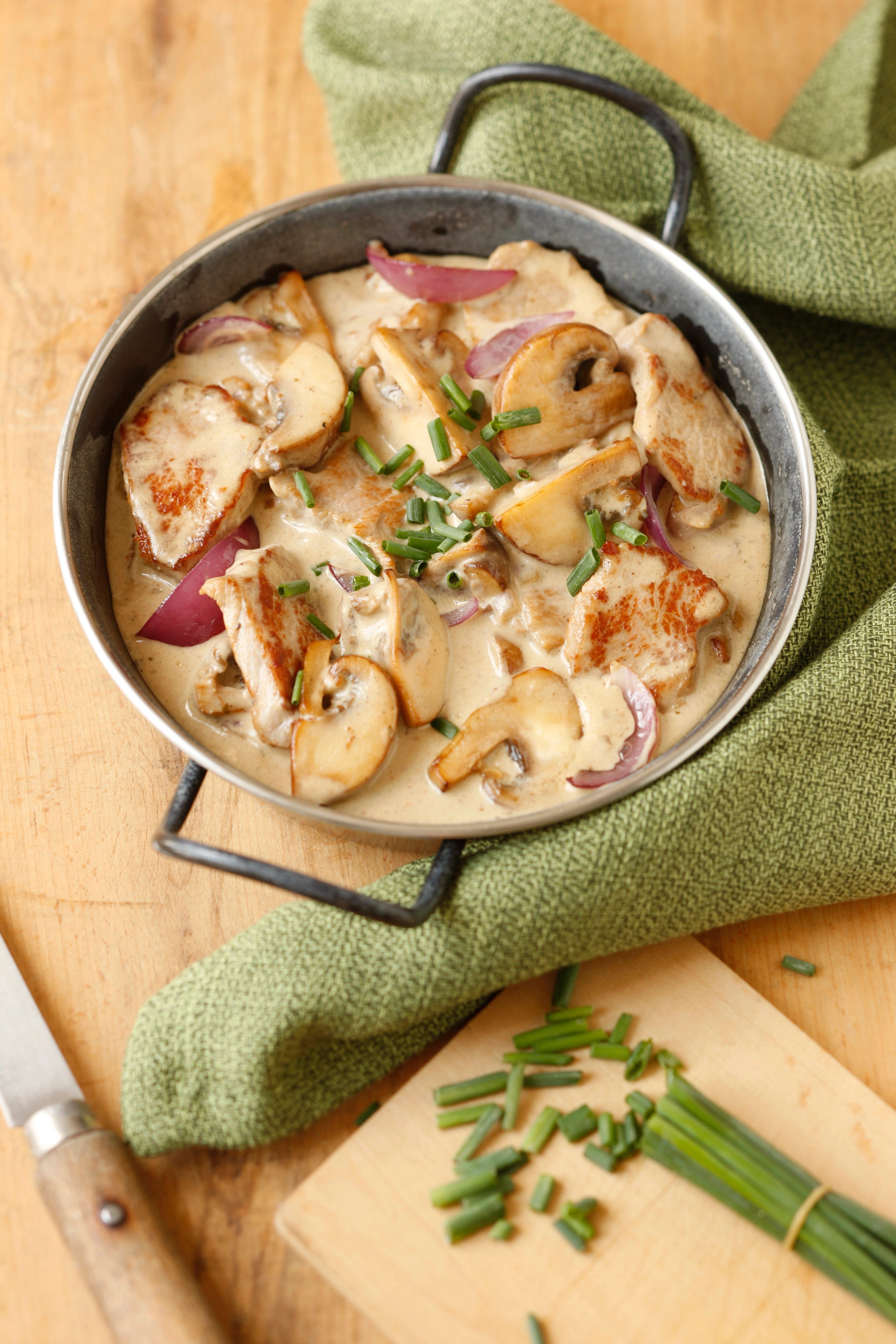 Schnelles Kalbsgeschnetzeltes mit Champignons • Rezept