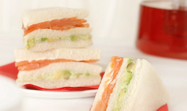 Lachs Avocado Sandwiches