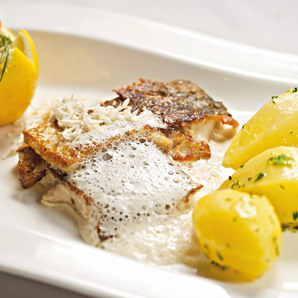 Karpfen mit Weinschaum