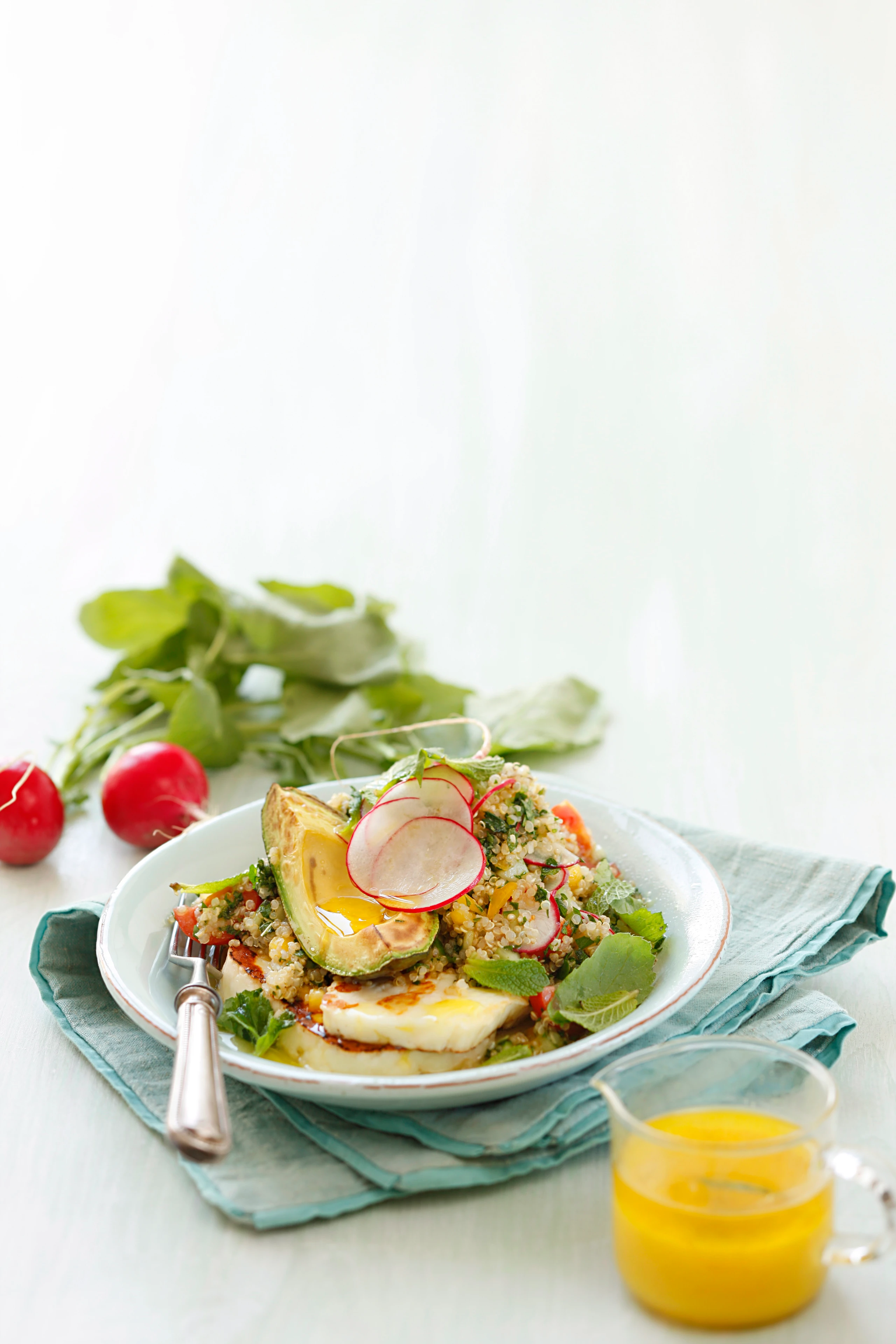 Quinoasalat mit Halloumi