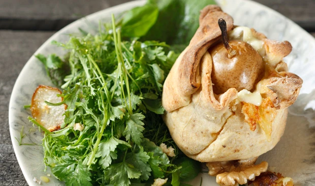 Camembert-Birne im Schlafrock