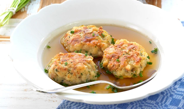 Rindsuppe mit Kaspressknödeln