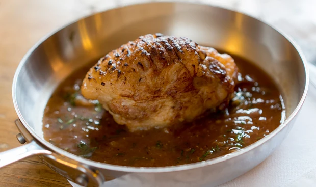 Milchkalbsniere im Ganzen gebraten