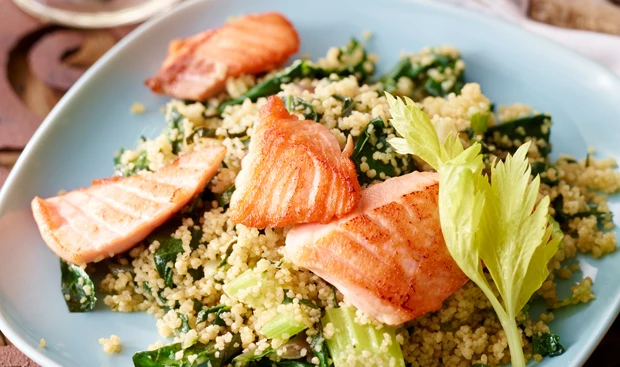 Mangold-Couscous mit Lachs