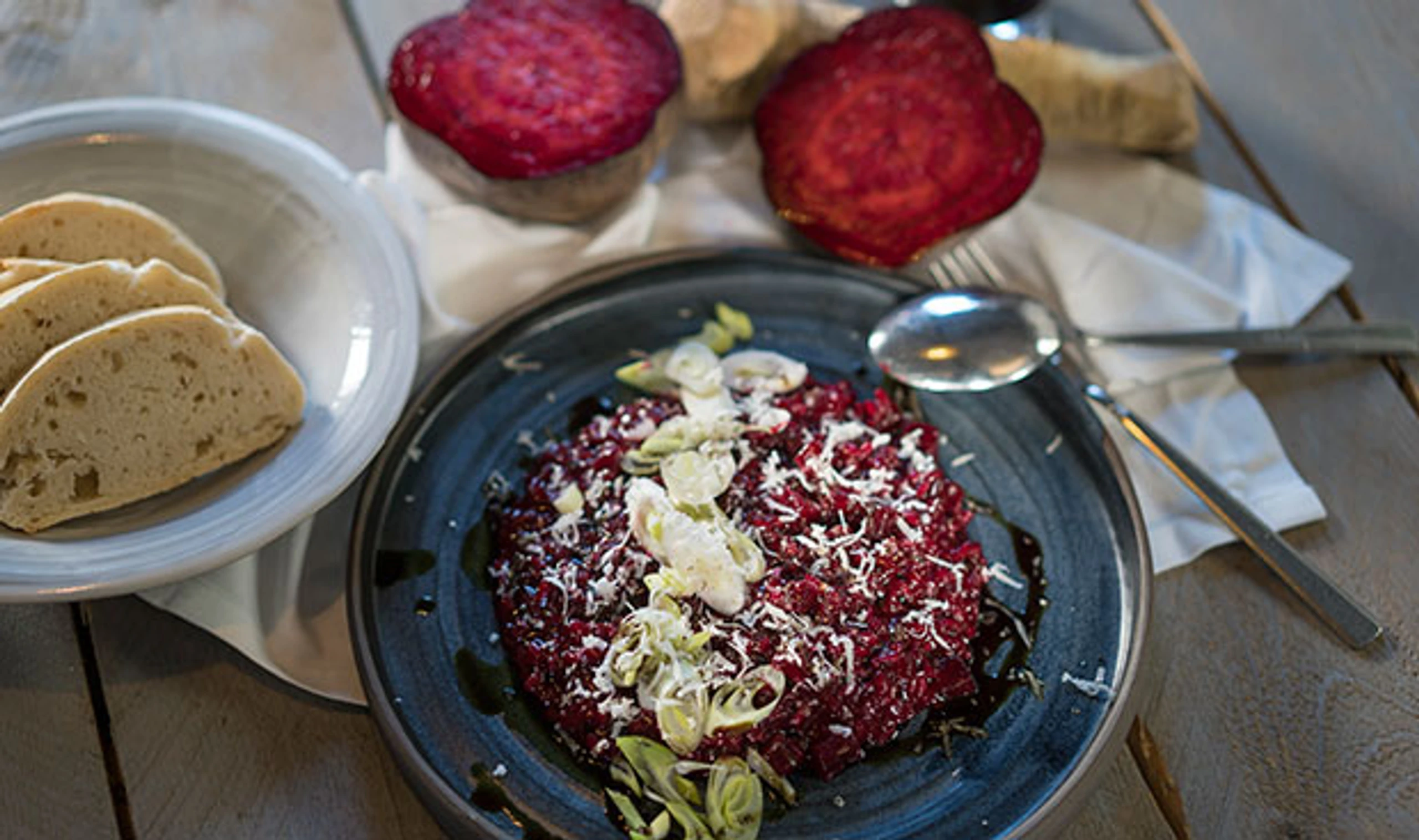 Rote-Rüben-Risotto mit Kren und Kernöl
