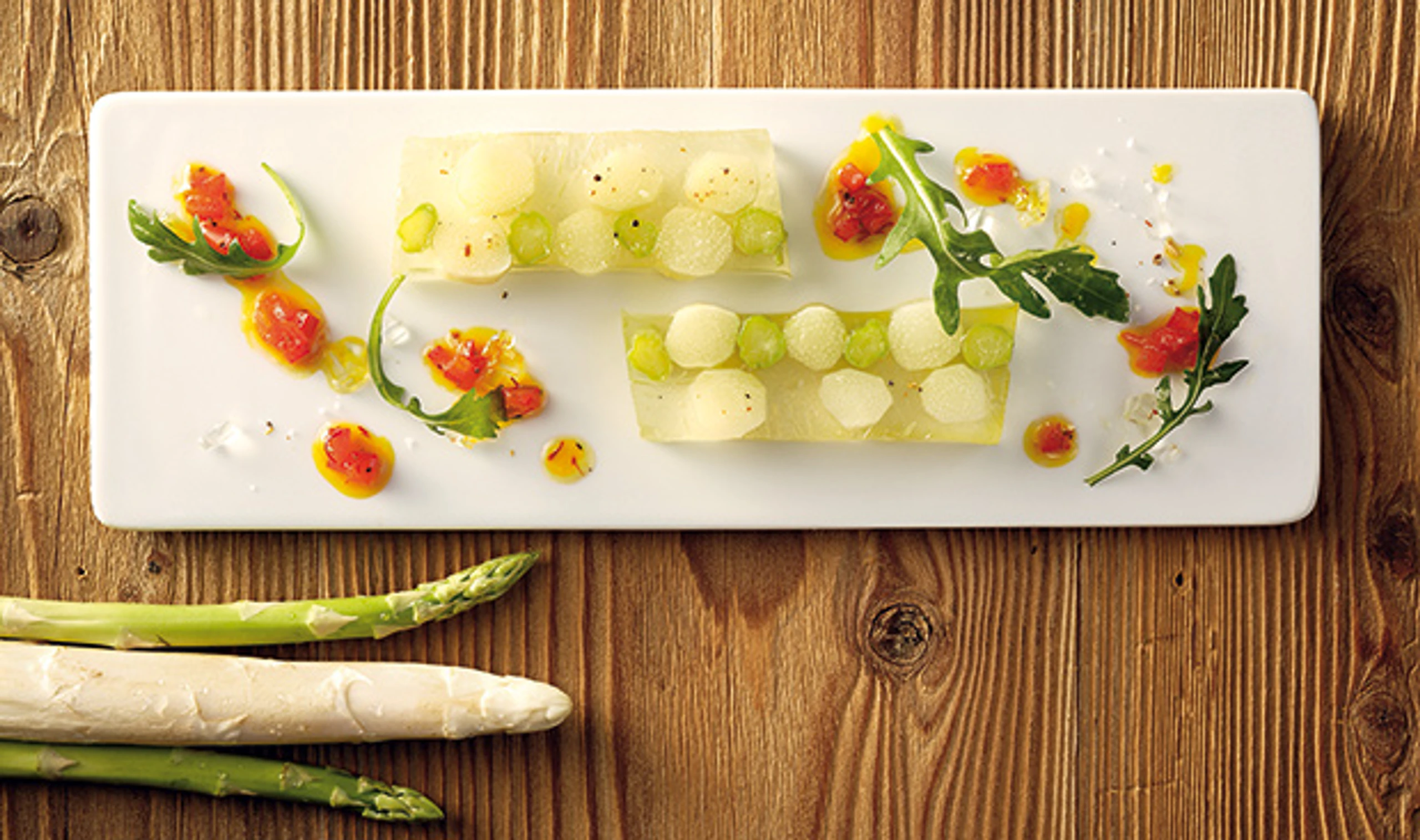 Spargelsulz mit Safran-Vinaigrette