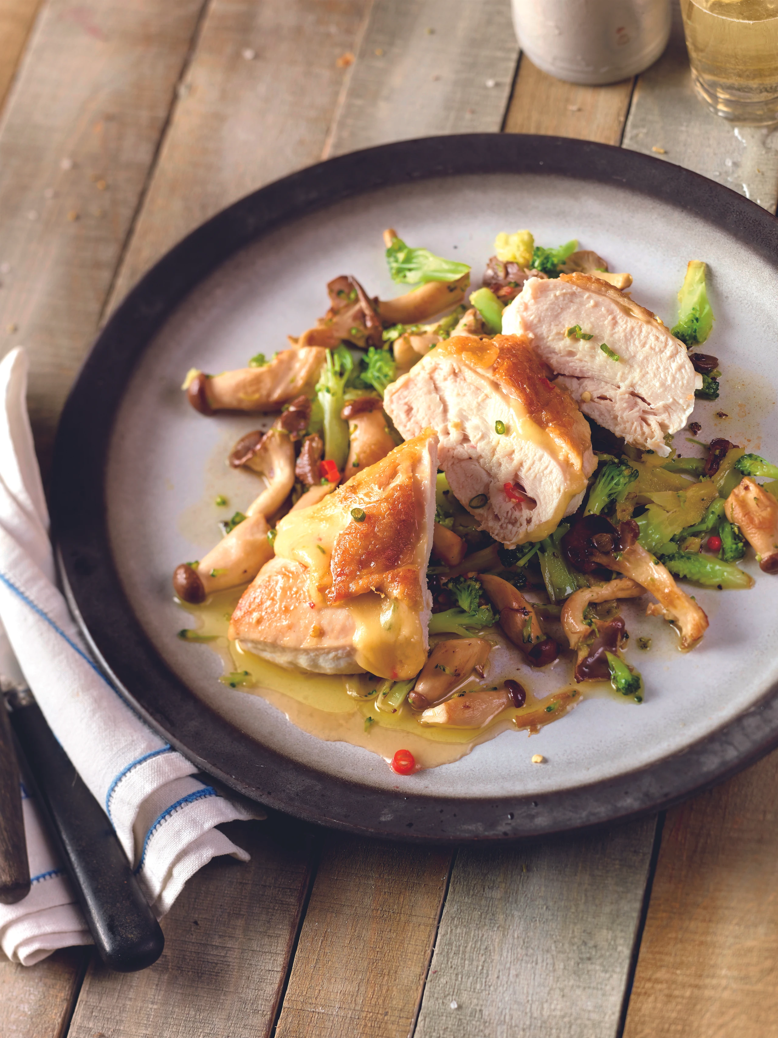 Hühnerbrust mit Käse und Pilzen