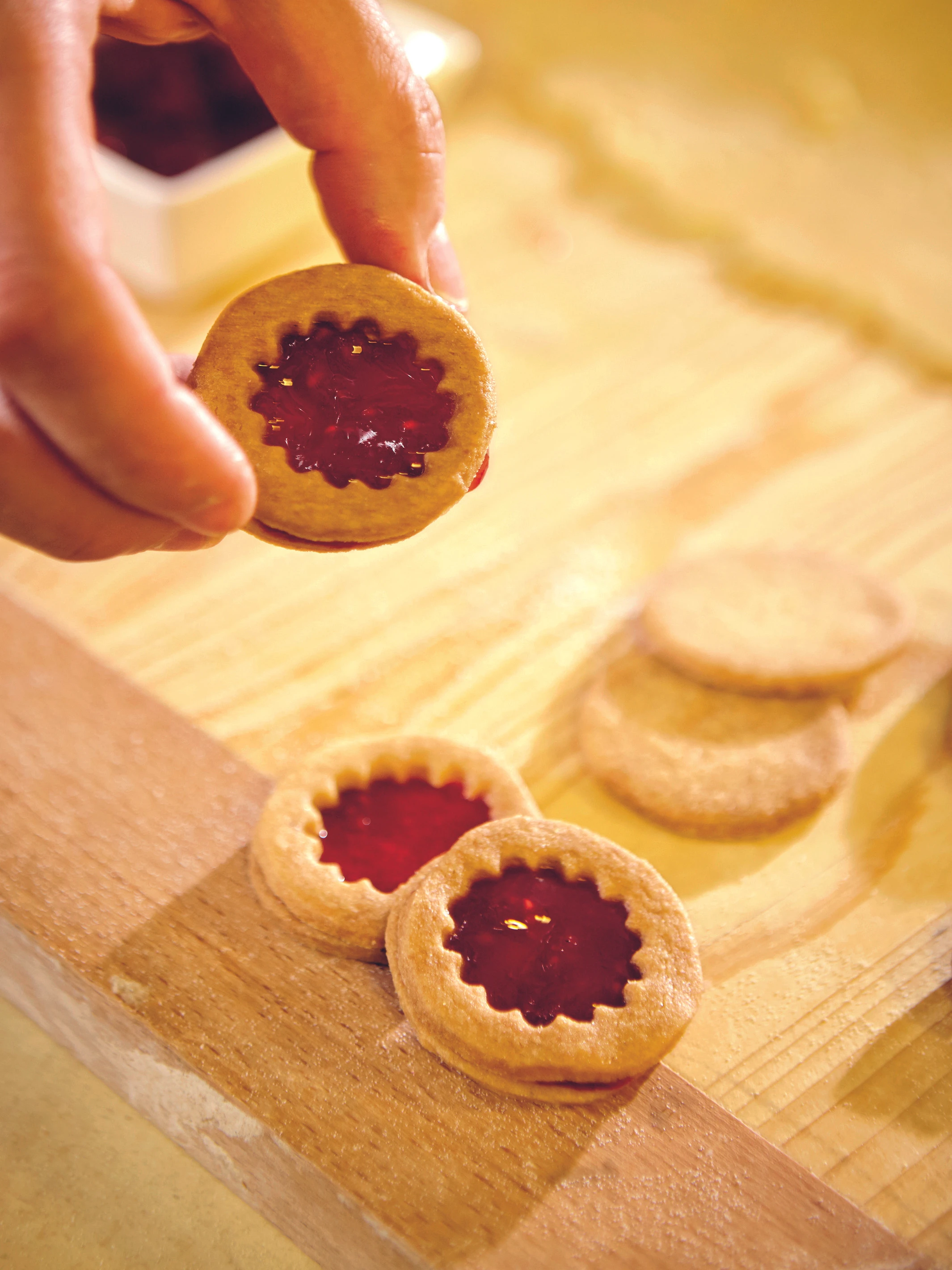 Linzer Augen mit Himbeermarmelade