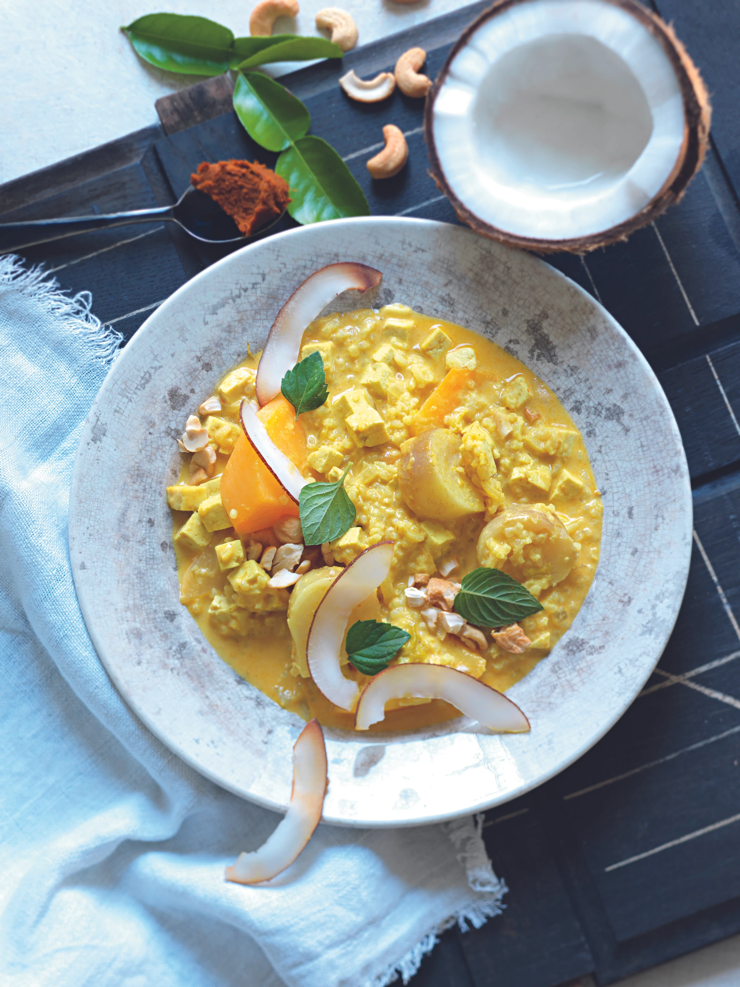 Veganes Curry-Reisfleisch mit Rübchen