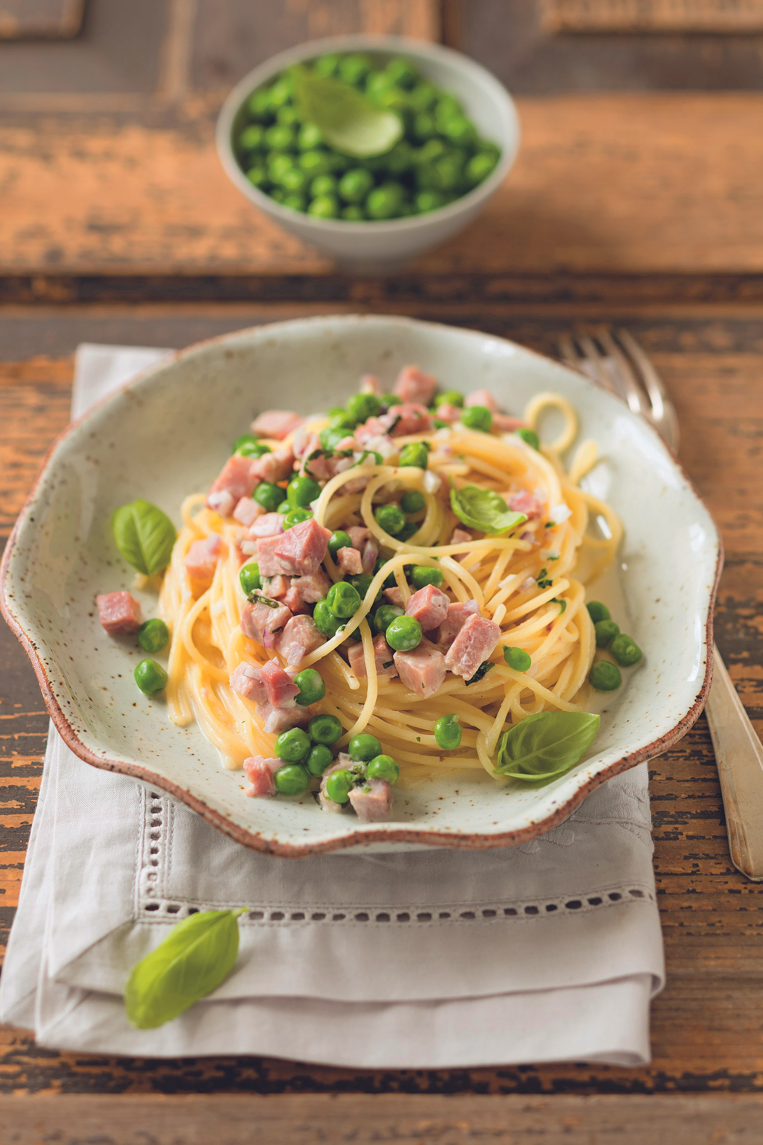 Spaghetti mit Schinken und Erbsen