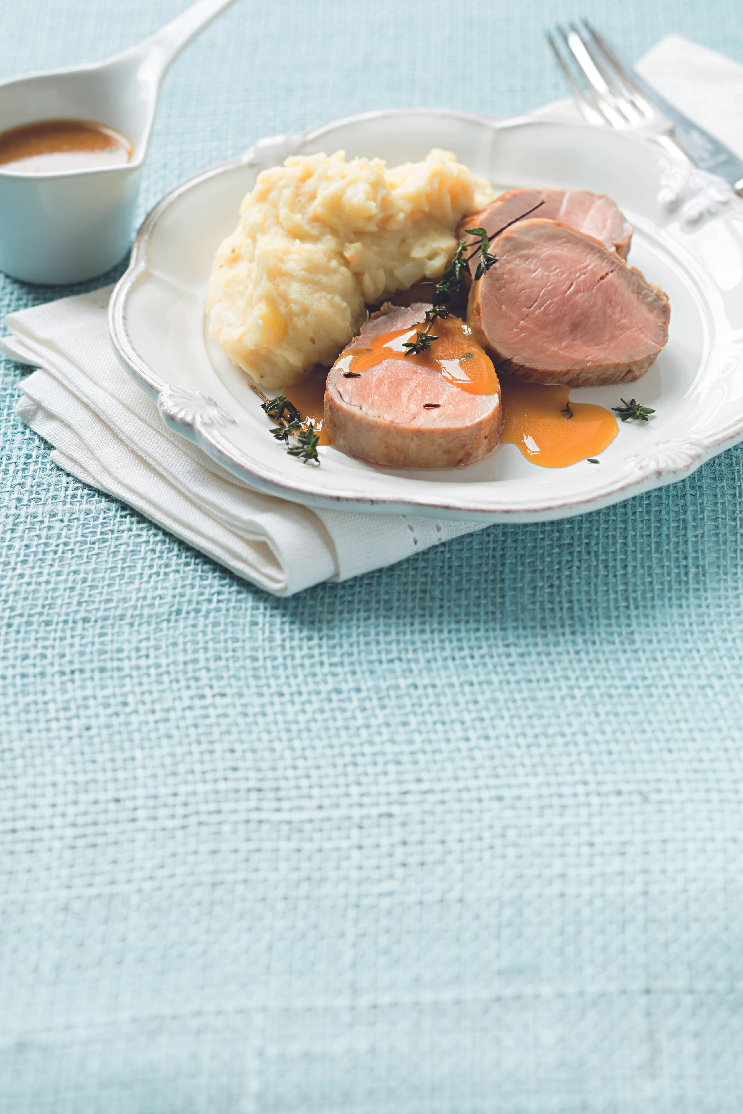 Schweinsfilet mit Mangosauce und Selleriepüree