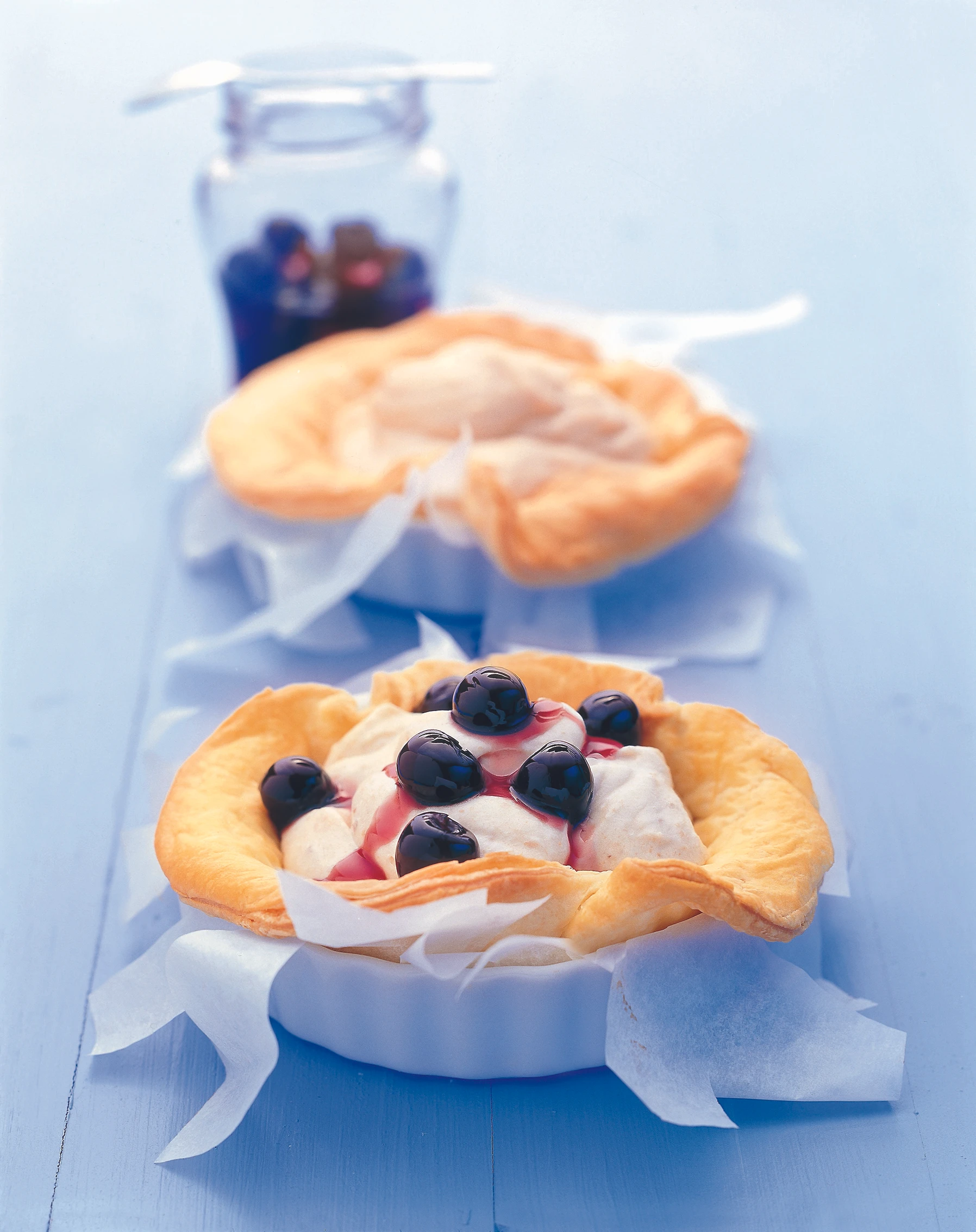 Kastanien-Amarena-Tartelettes